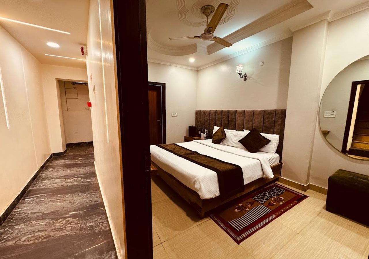 Jai Balaji, Paharganj, Railway Station Hotel New Delhi