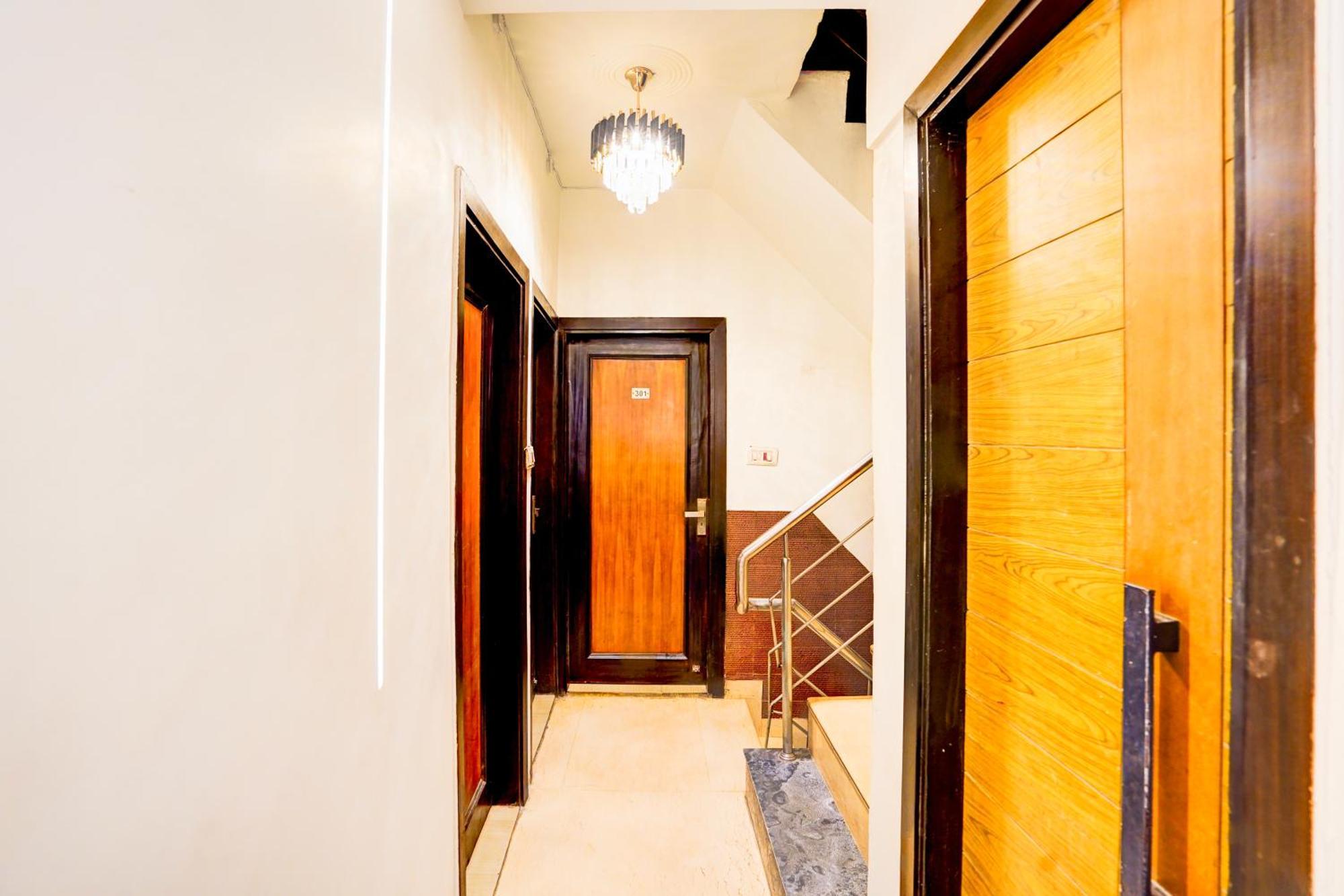 Jai Balaji, Paharganj, Railway Station Hotel 4*