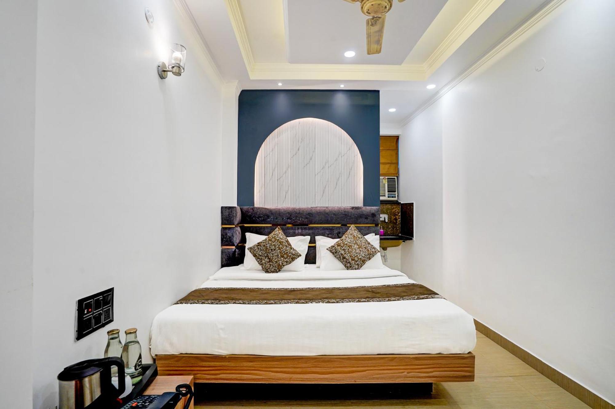 Jai Balaji, Paharganj, Railway Station Hotel New Delhi