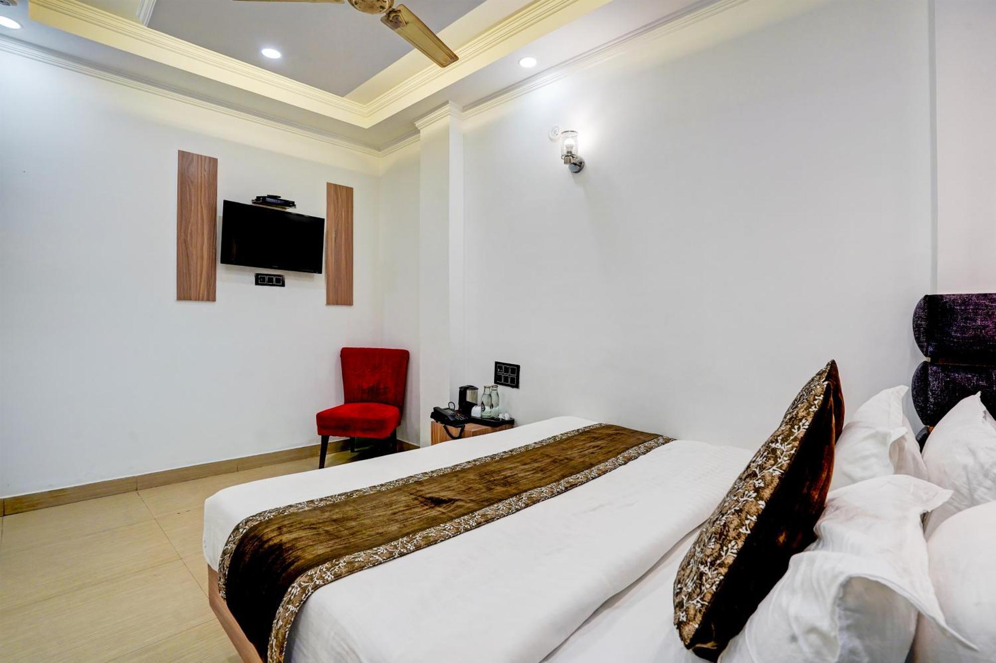 Hotel Jai Balaji, Paharganj, Railway Station 4*