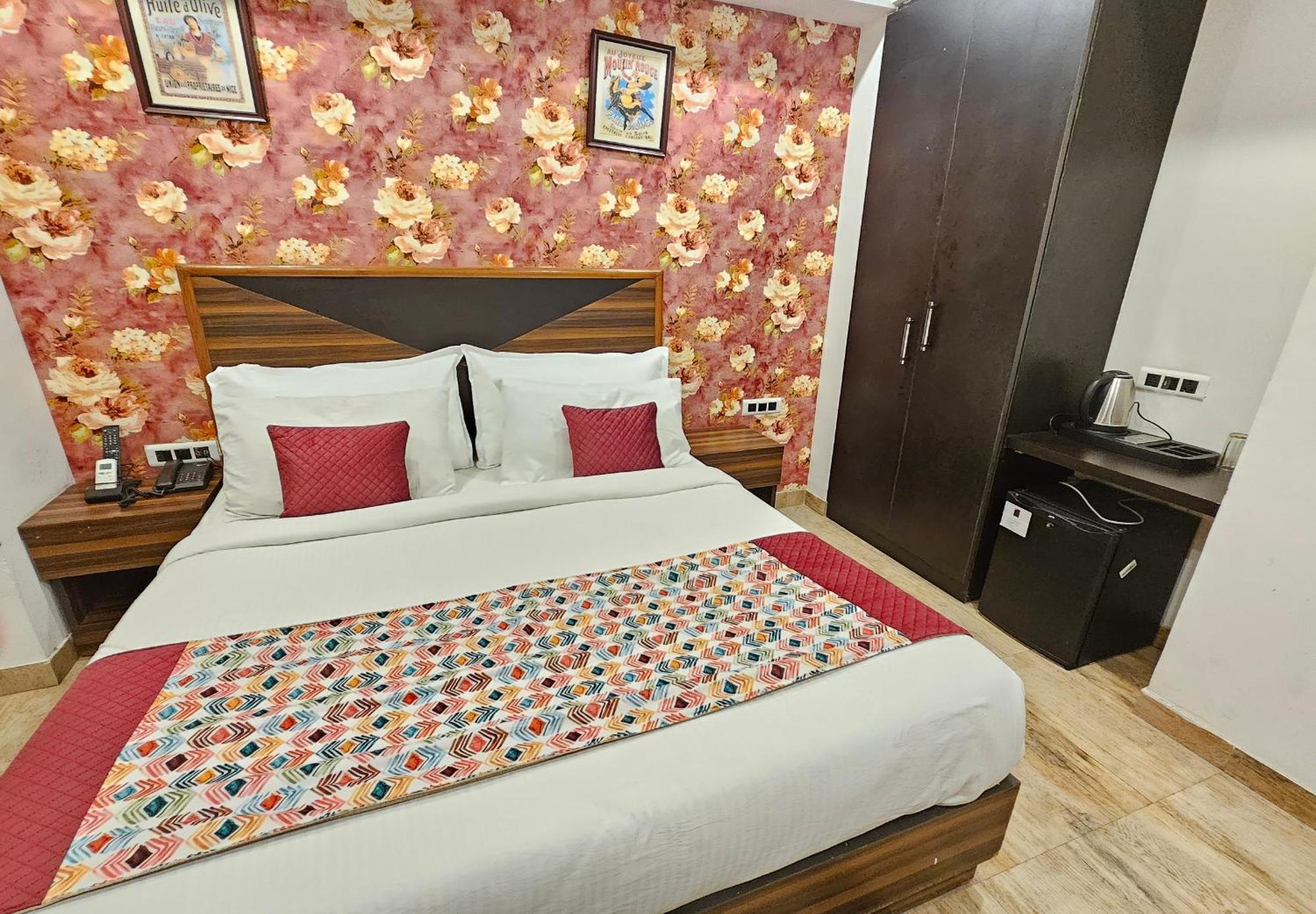 Aela Grand Near Delhi Airport By La Casa Nova Deli