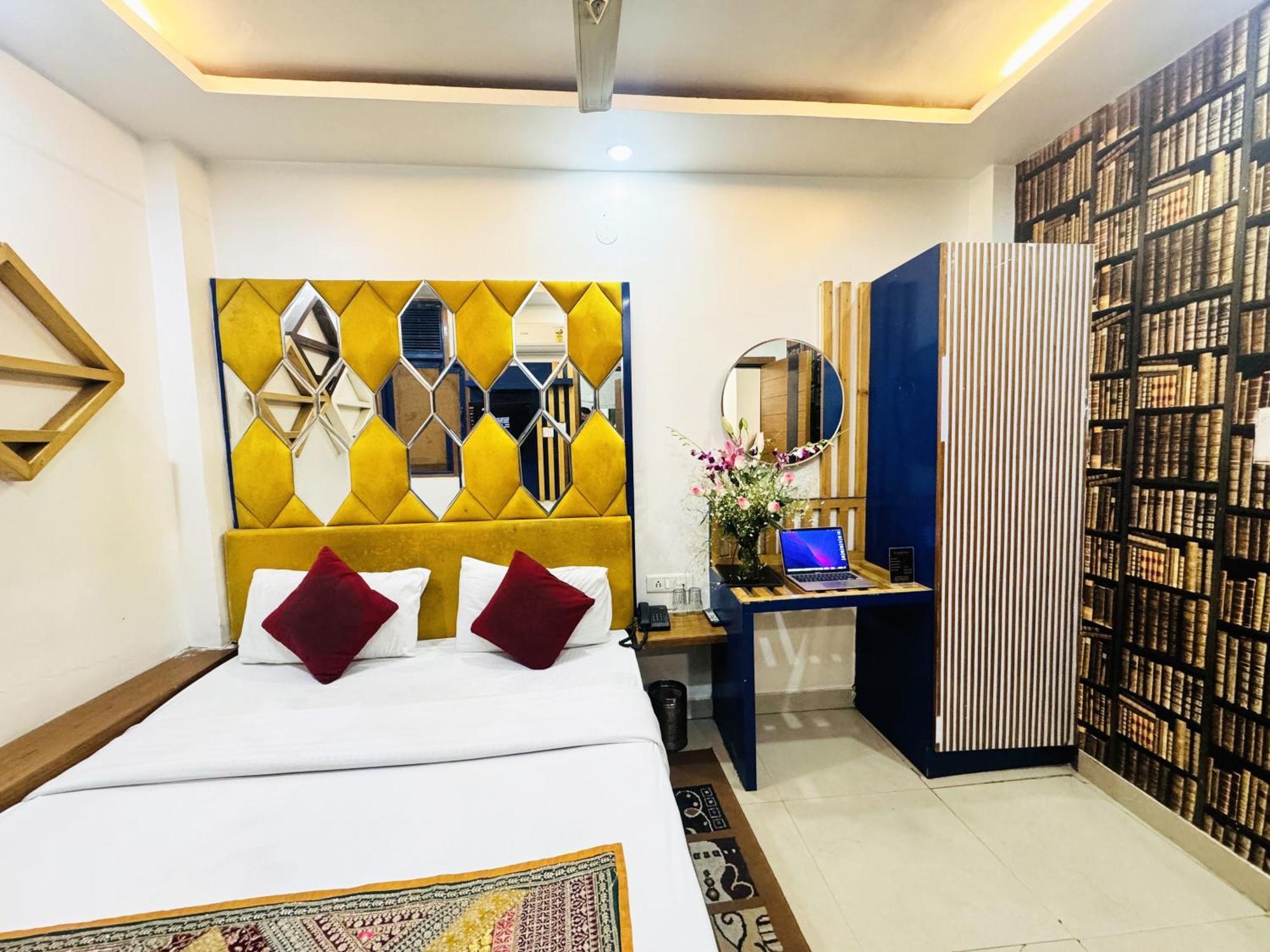 Hotel Jai Balaji, Paharganj, Railway Station
