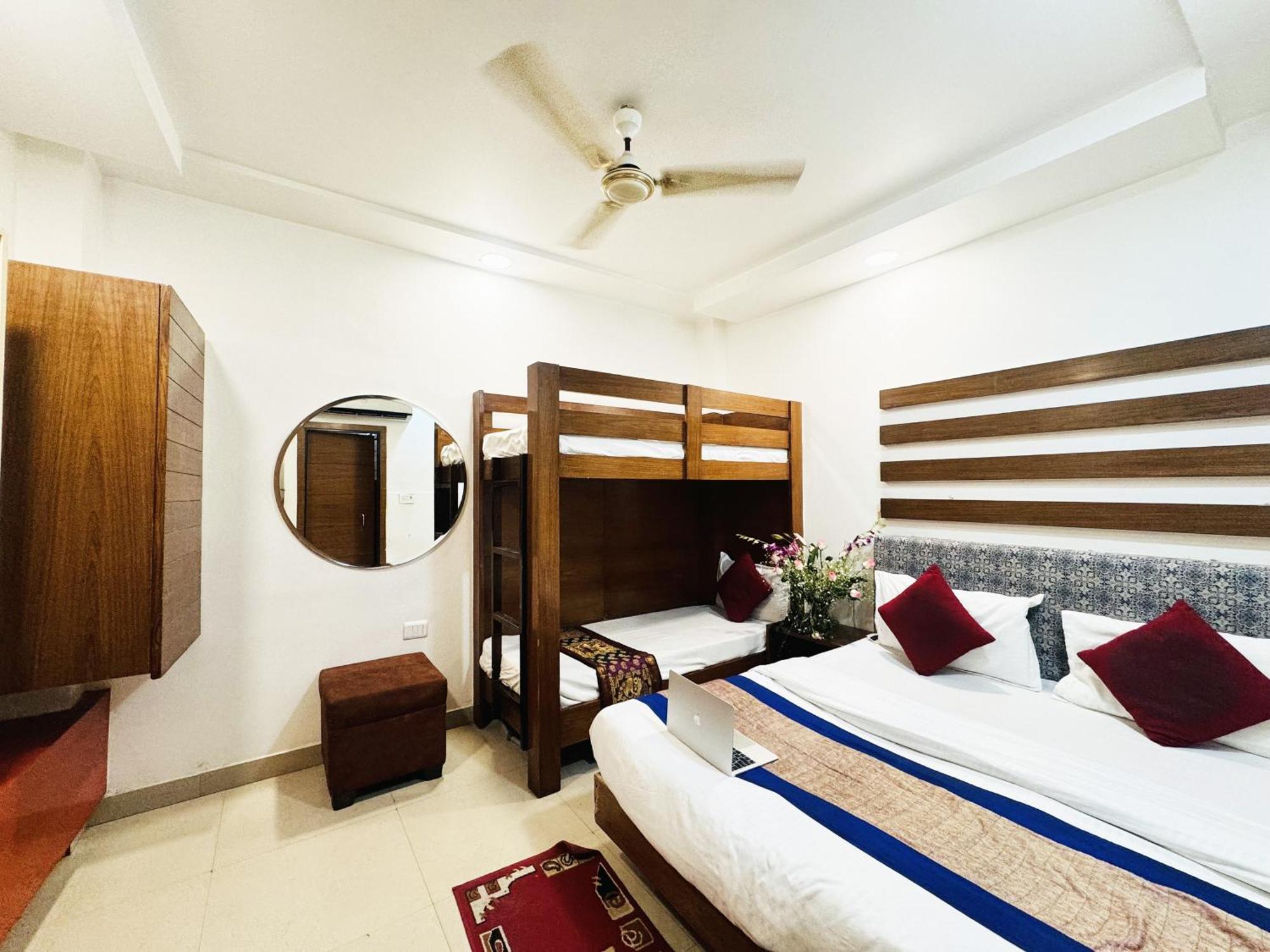Jai Balaji, Paharganj, Railway Station 4* New Delhi