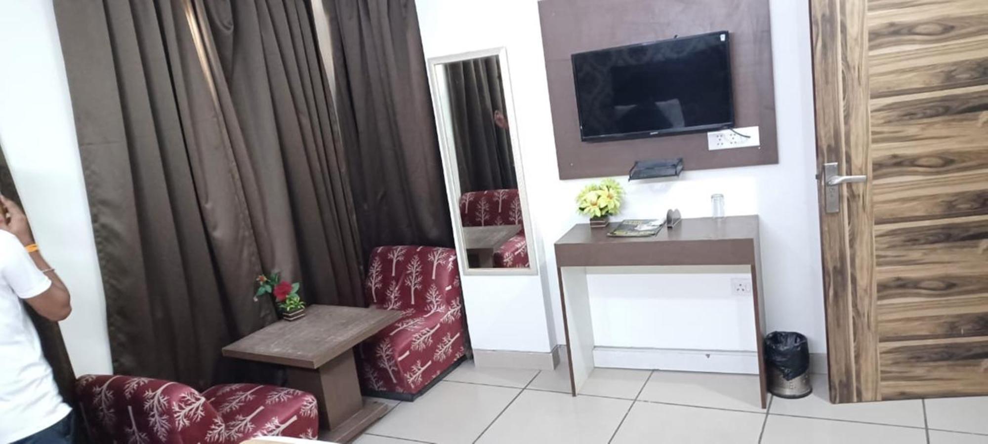 Guest house Aerocity Golden *