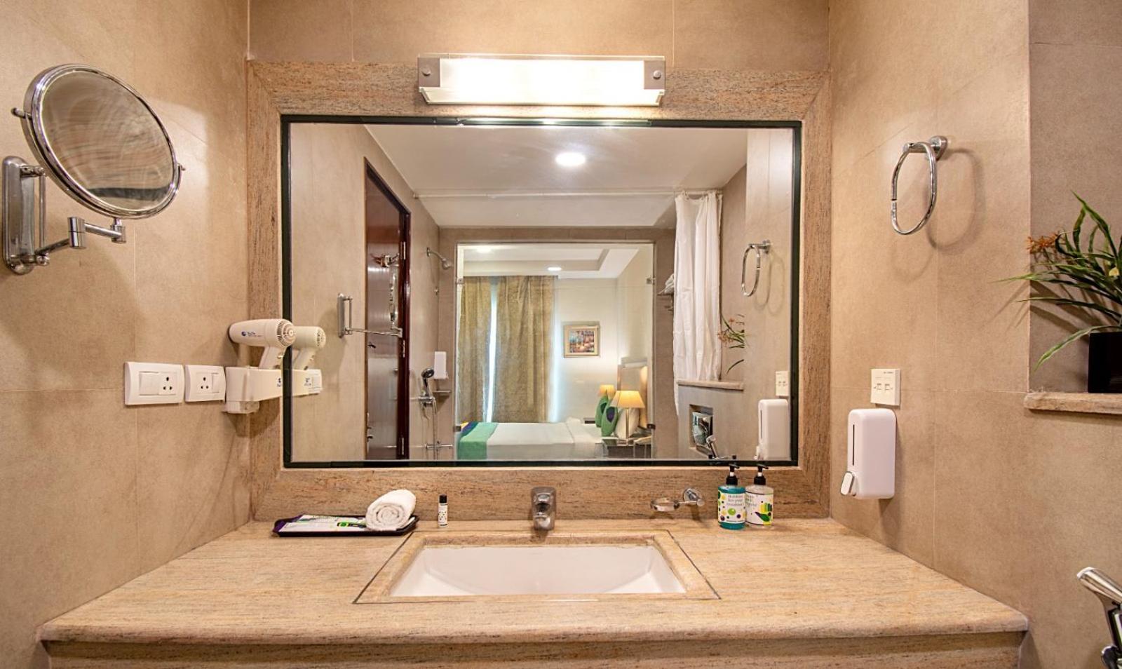 Hotel Hi Life Dx New Delhi