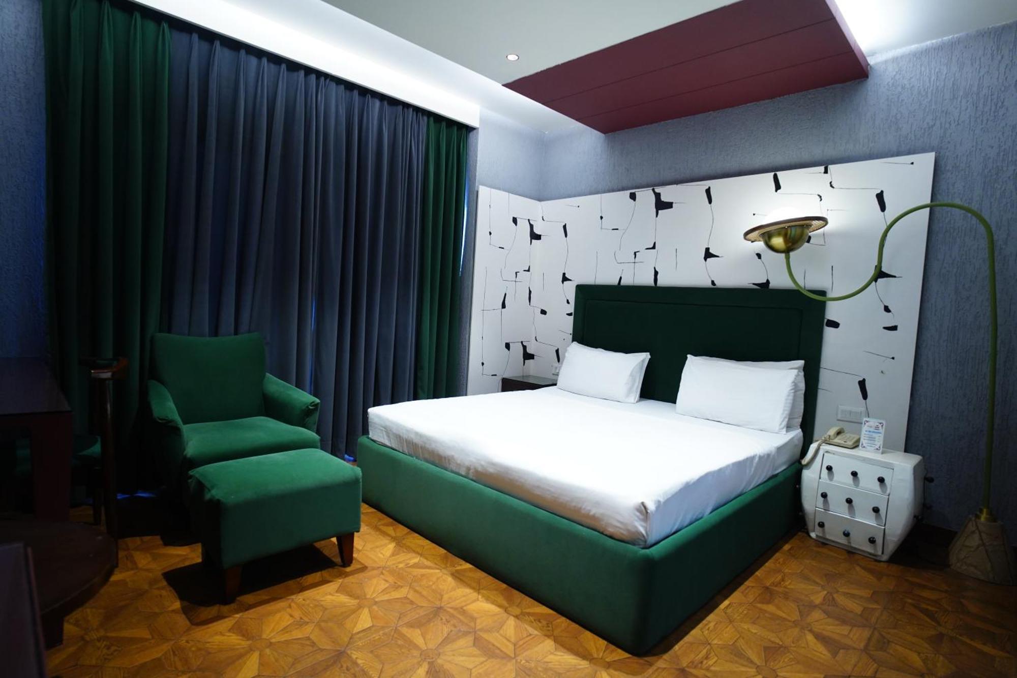 Hotel The Grand Vikalp By Saga