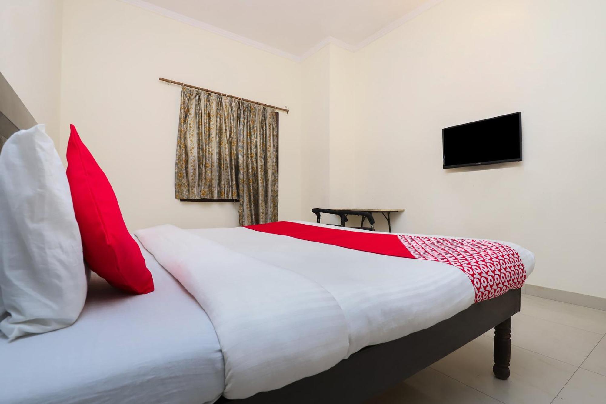 Hotel O Shiv Shakti Near Kamal Cinema New Delhi