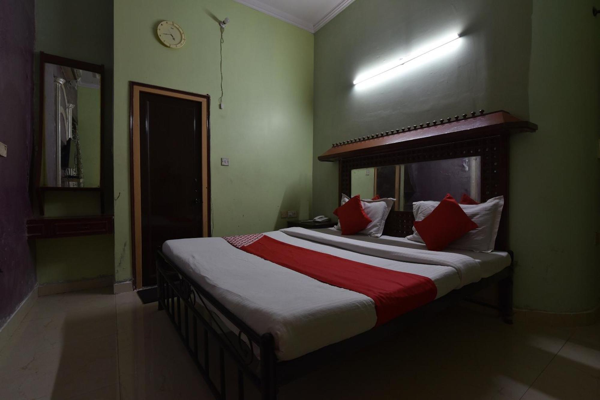 Hotel O Amar Residency 3*