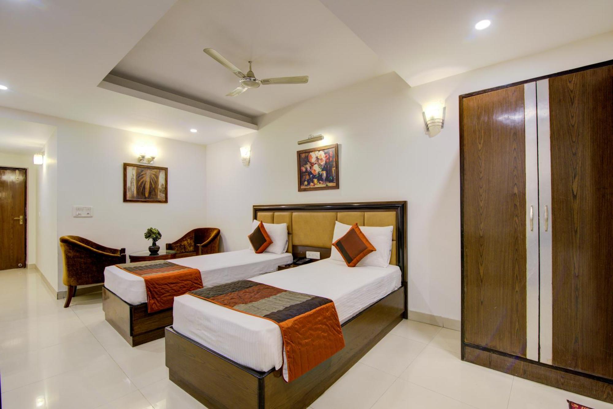 Airport La Sapphire & Restaurant Hotel New Delhi