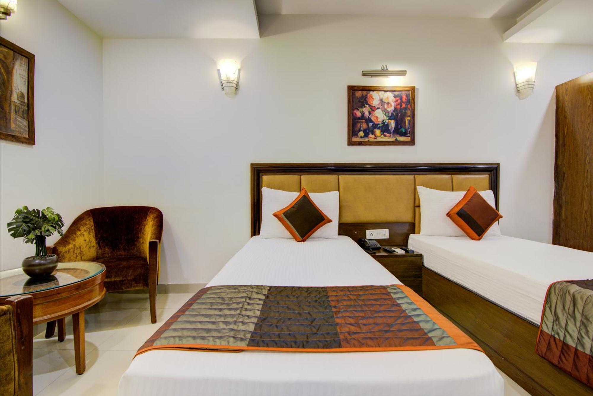 Hotel Airport La Sapphire & Restaurant New Delhi