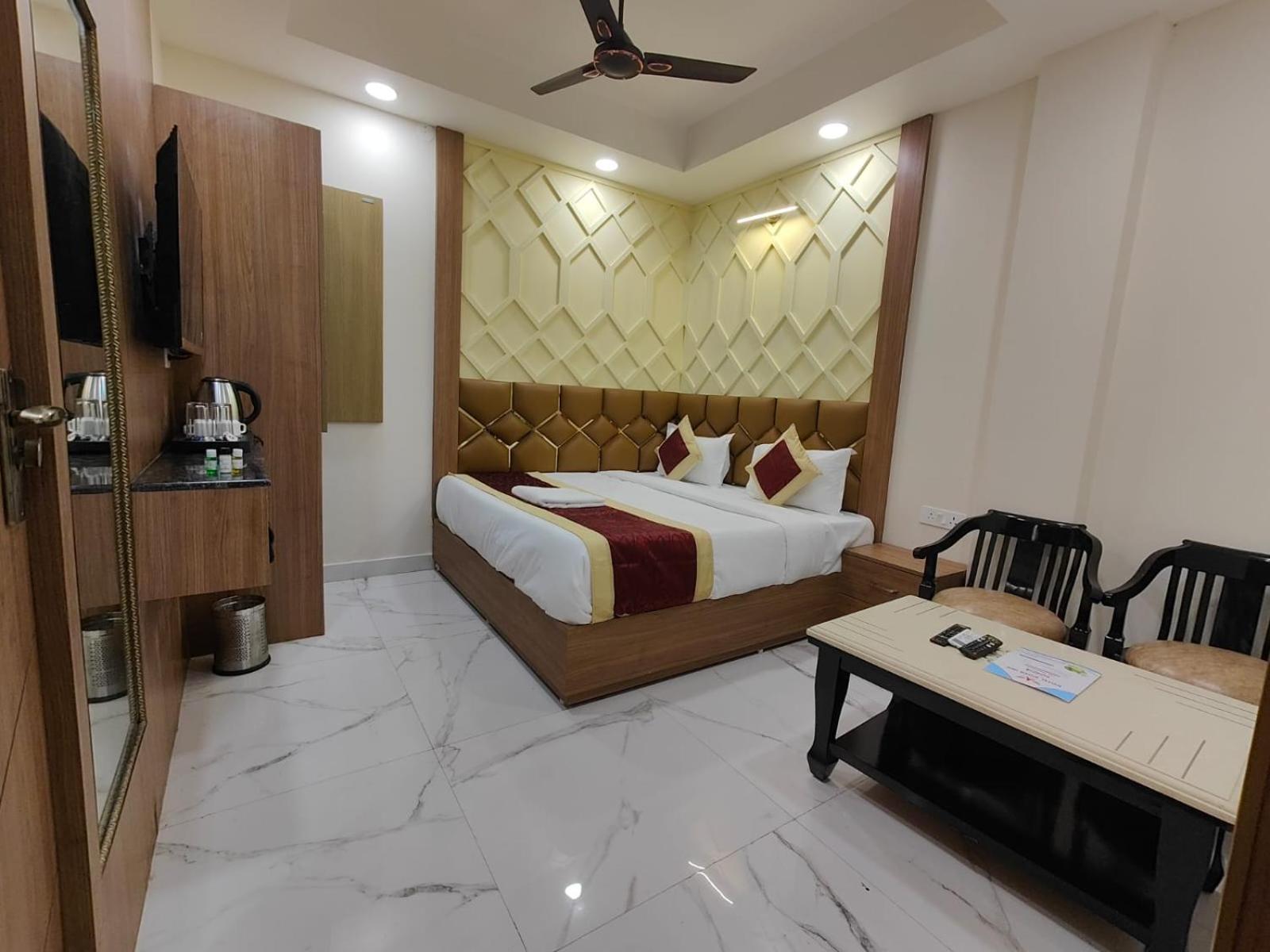 Hotel Nova Suites-delhi Airocity