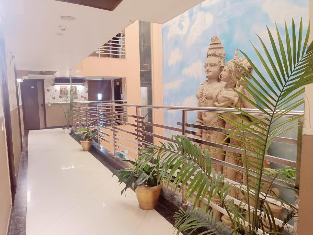 Waterfall Paschim Vihar Hotel Delhi (National Capital Territory of India)