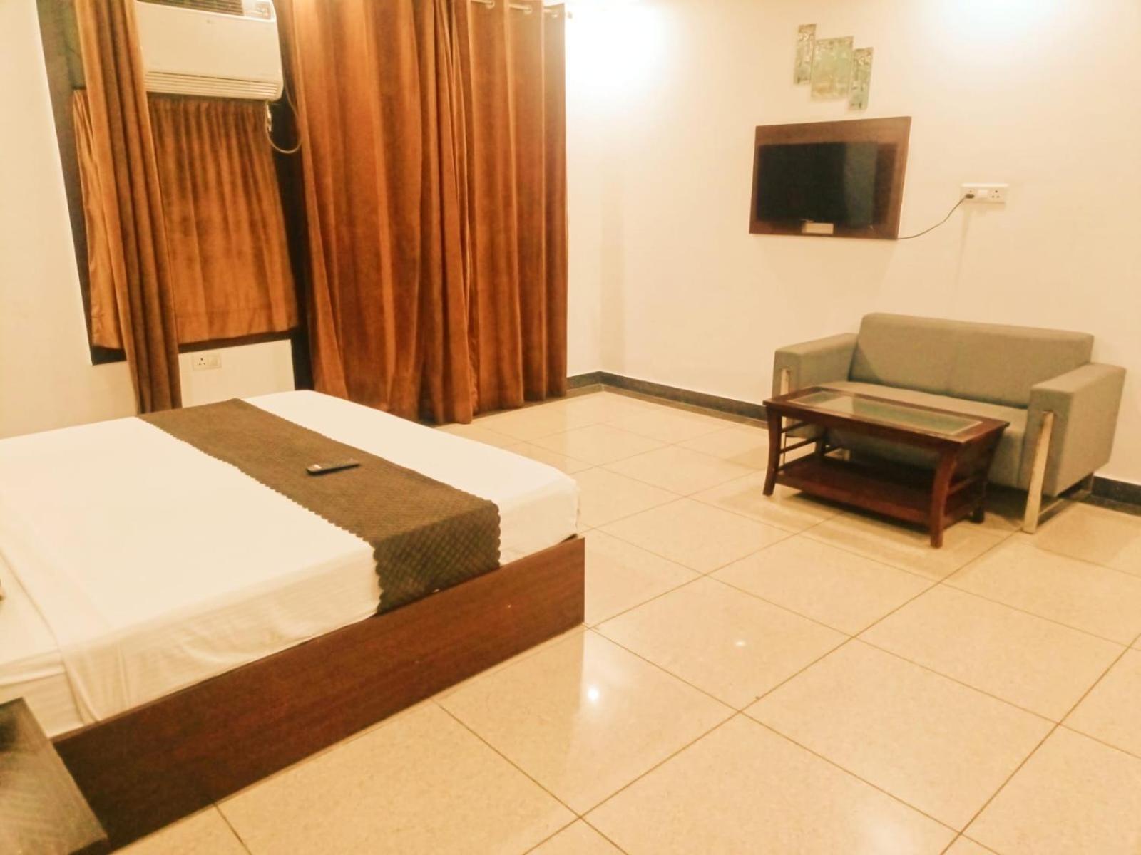 Hotel Ds Mount Near Igi Airport Delhi 4*