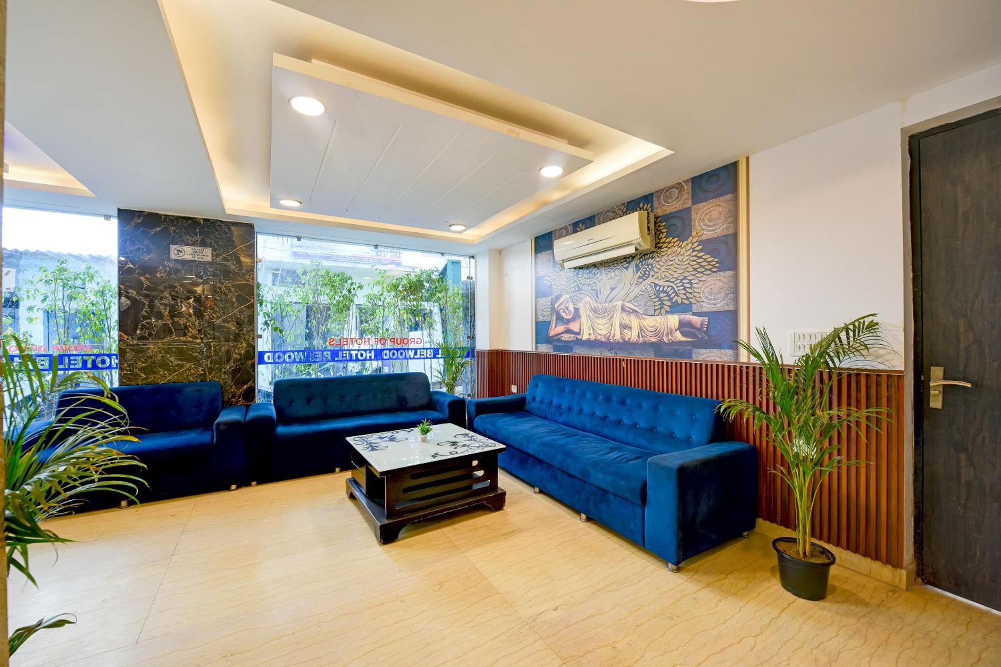 Empiire Near Delhi Airport 4*