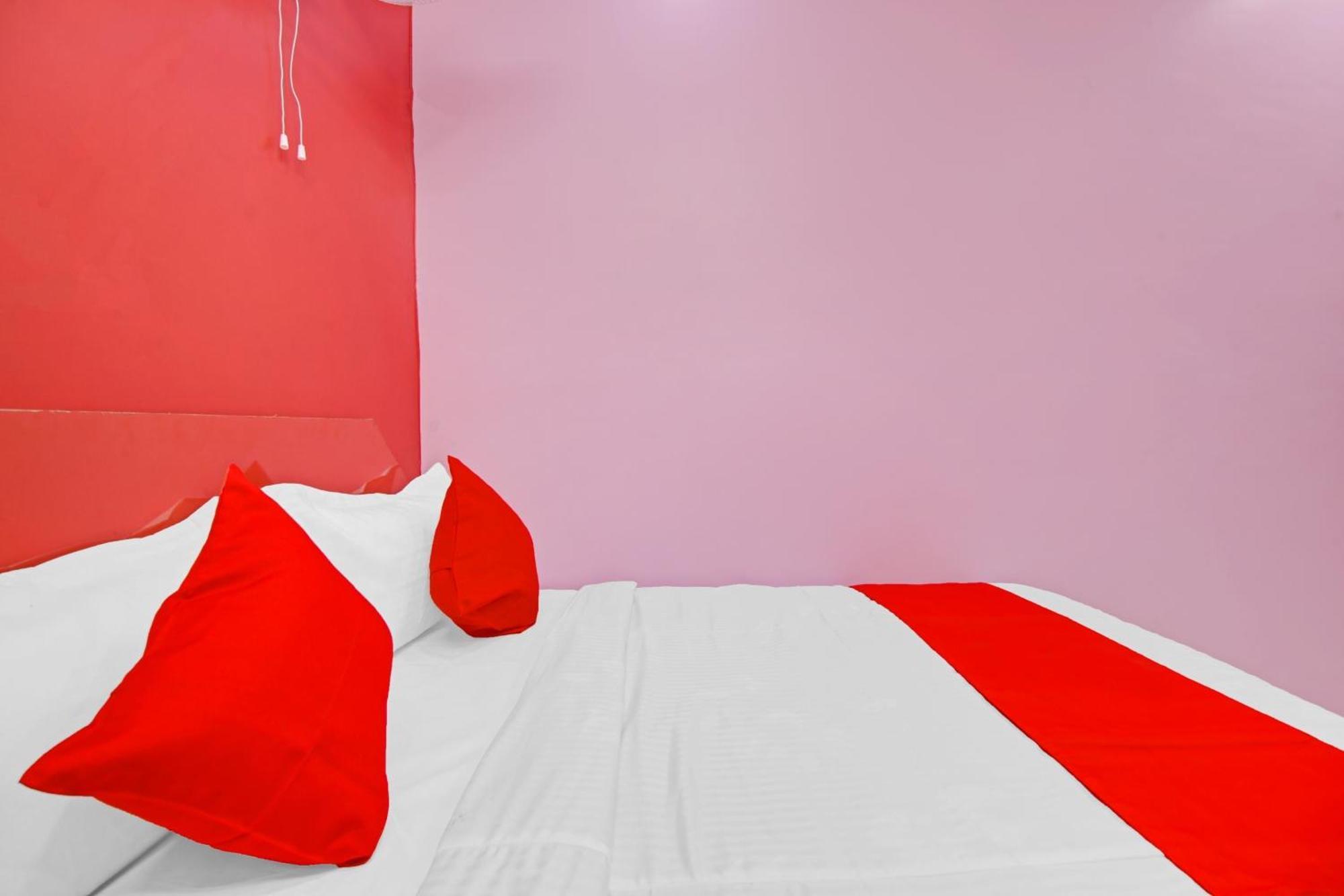 O Happiness Near Tdi Mall 3* New Delhi