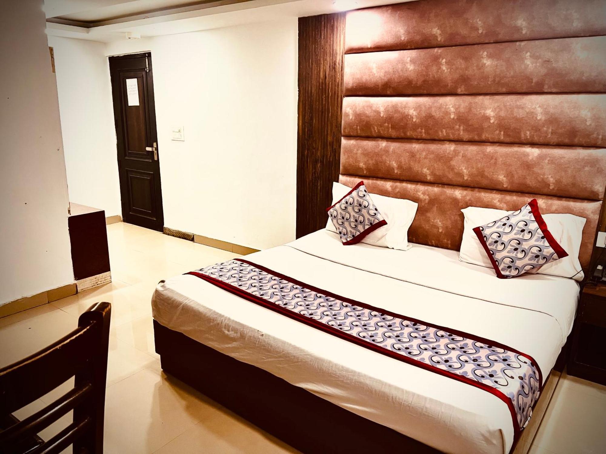 Grand Ivy Hotel New Delhi