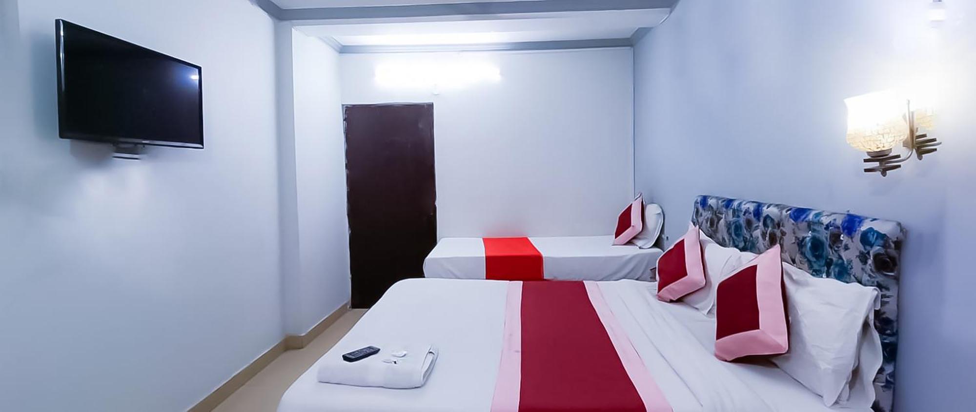 Hotel In Moti Bagh Hotel