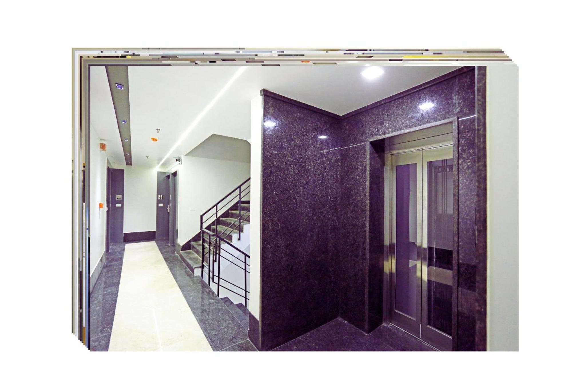Applewood Boutique - Delhi International Airport Hotel New Delhi