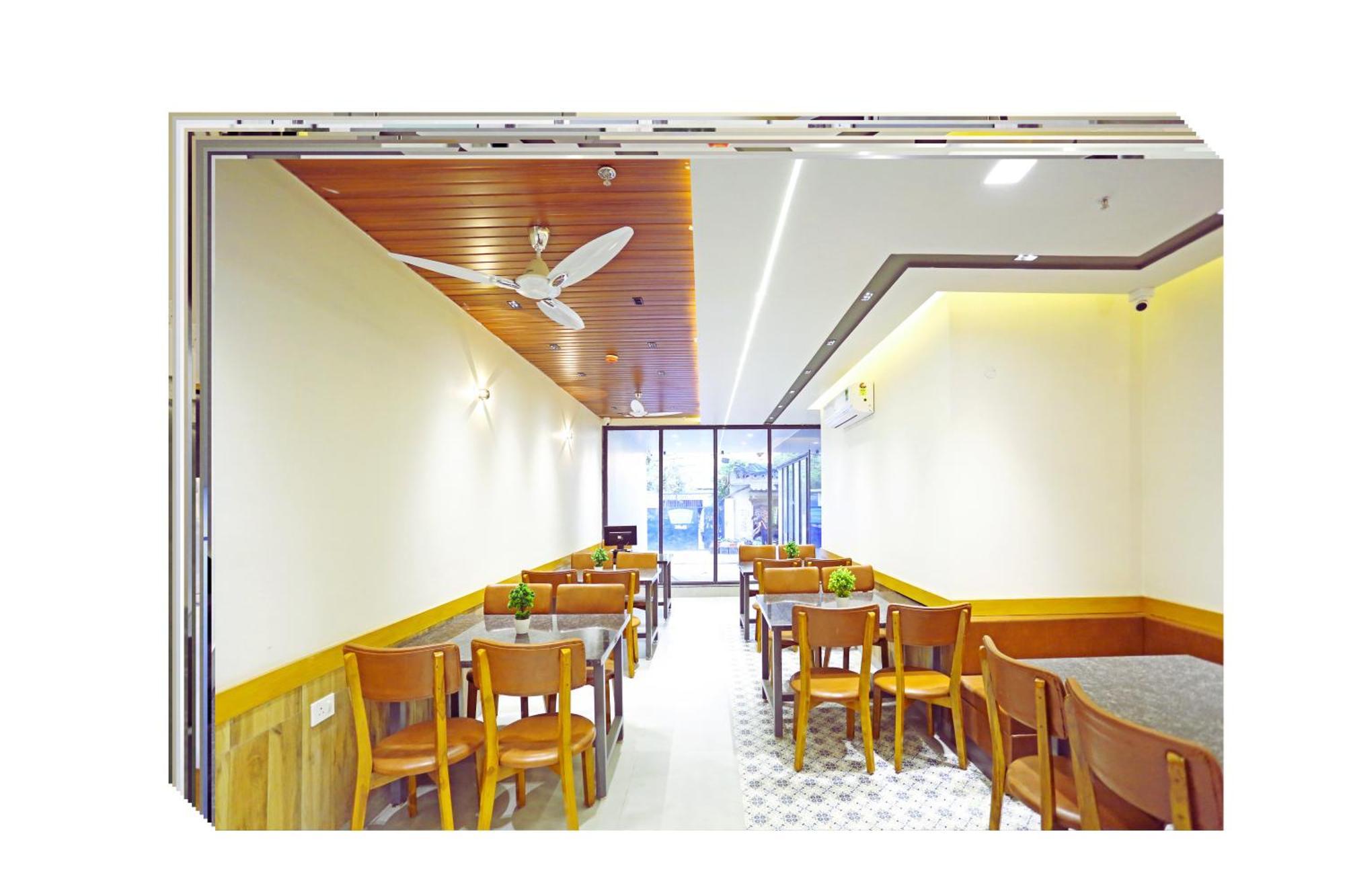 Applewood Boutique - Delhi International Airport