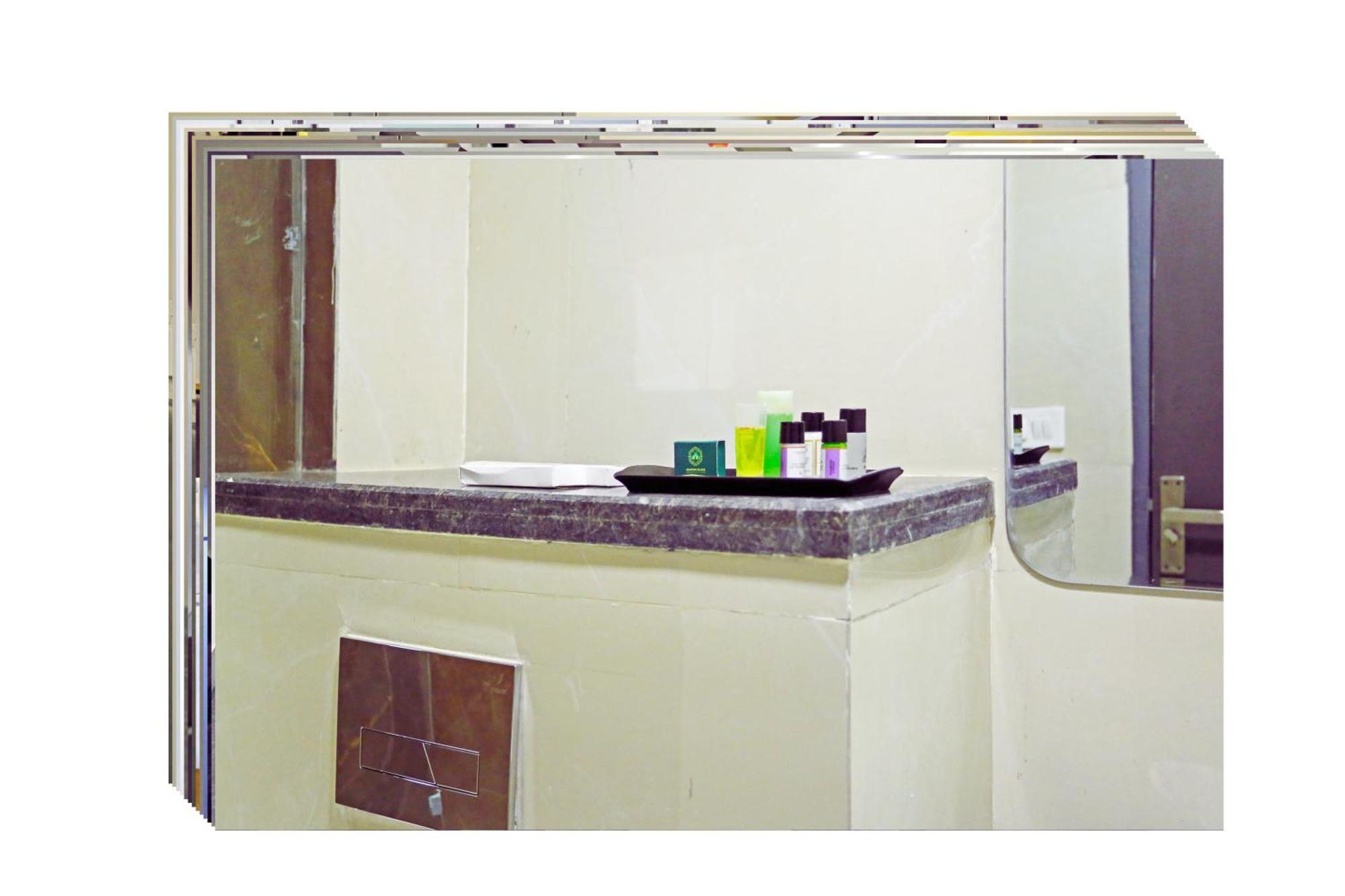 Applewood Boutique - Delhi International Airport Hotel New Delhi