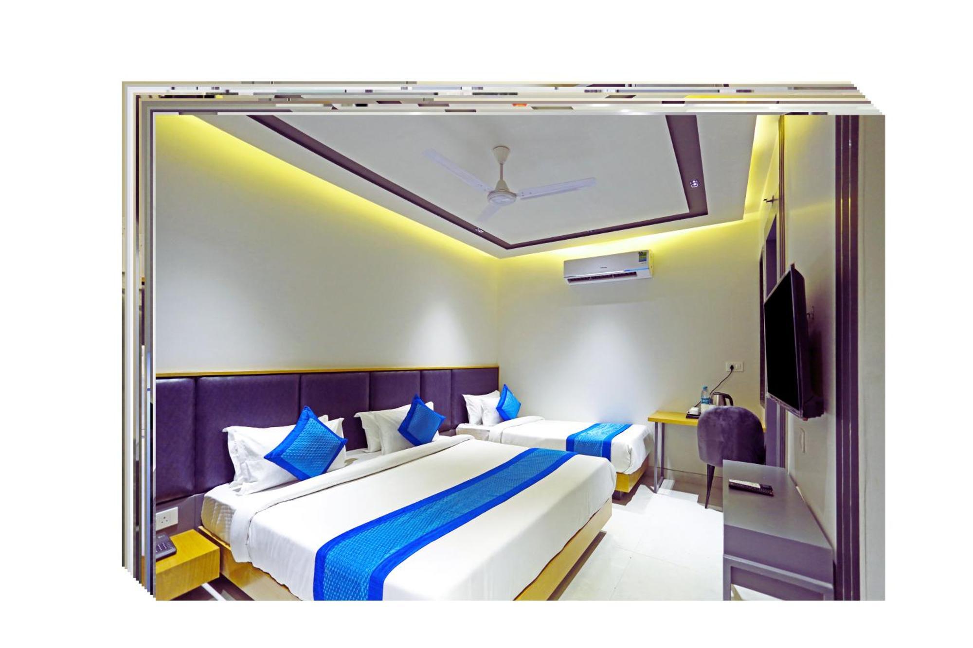 Applewood Boutique - Delhi International Airport New Delhi