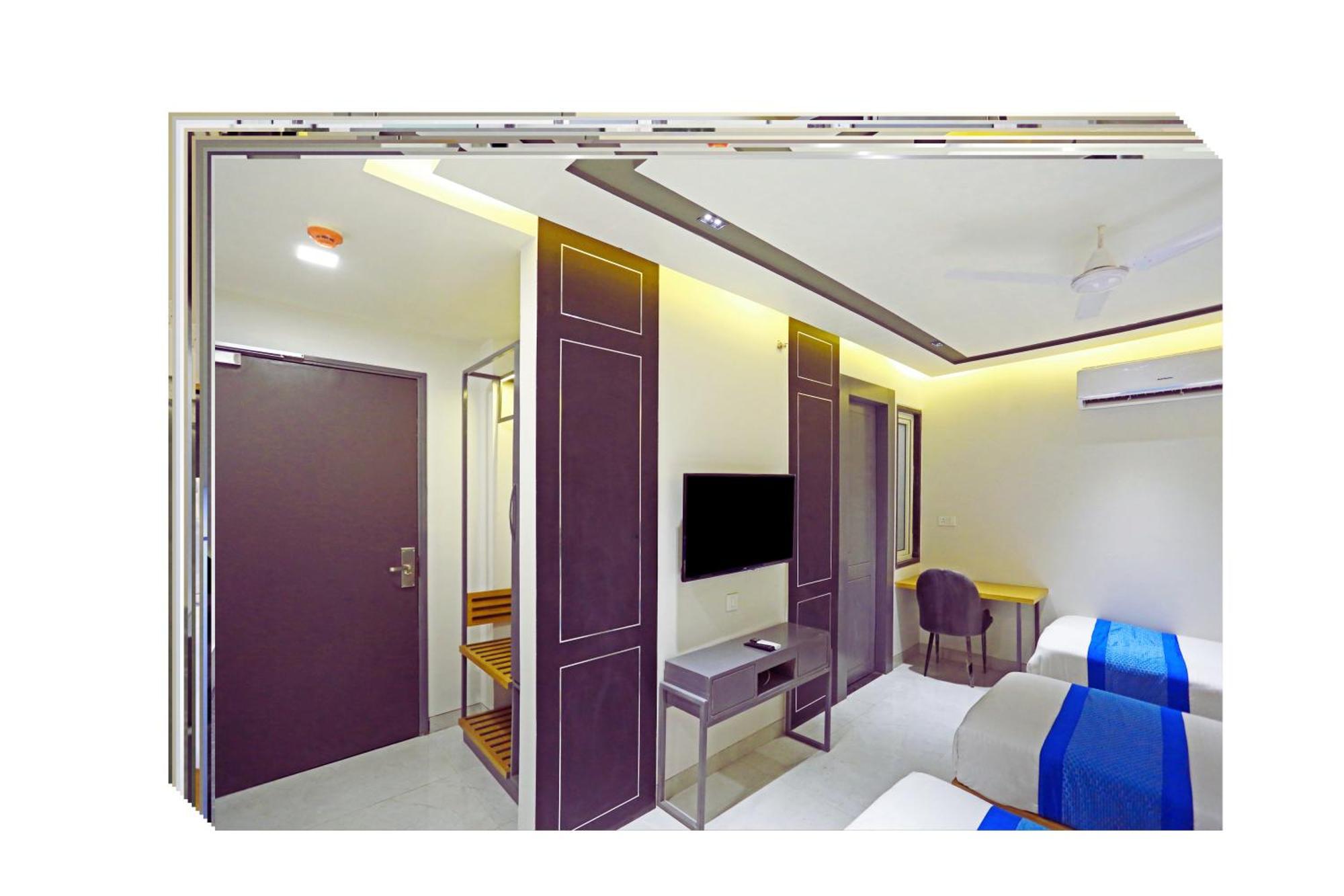 Applewood Boutique - Delhi International Airport Hotel New Delhi