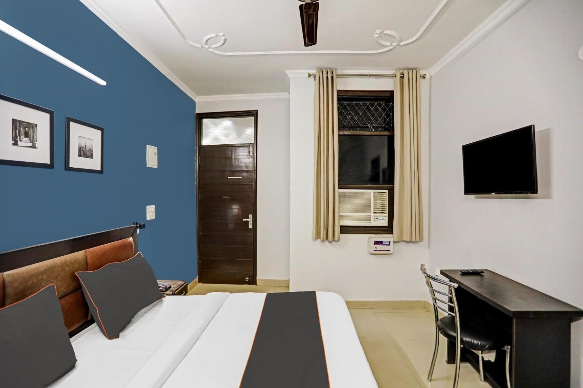 Collection O Agniv Residency Near Saket Metro New Delhi