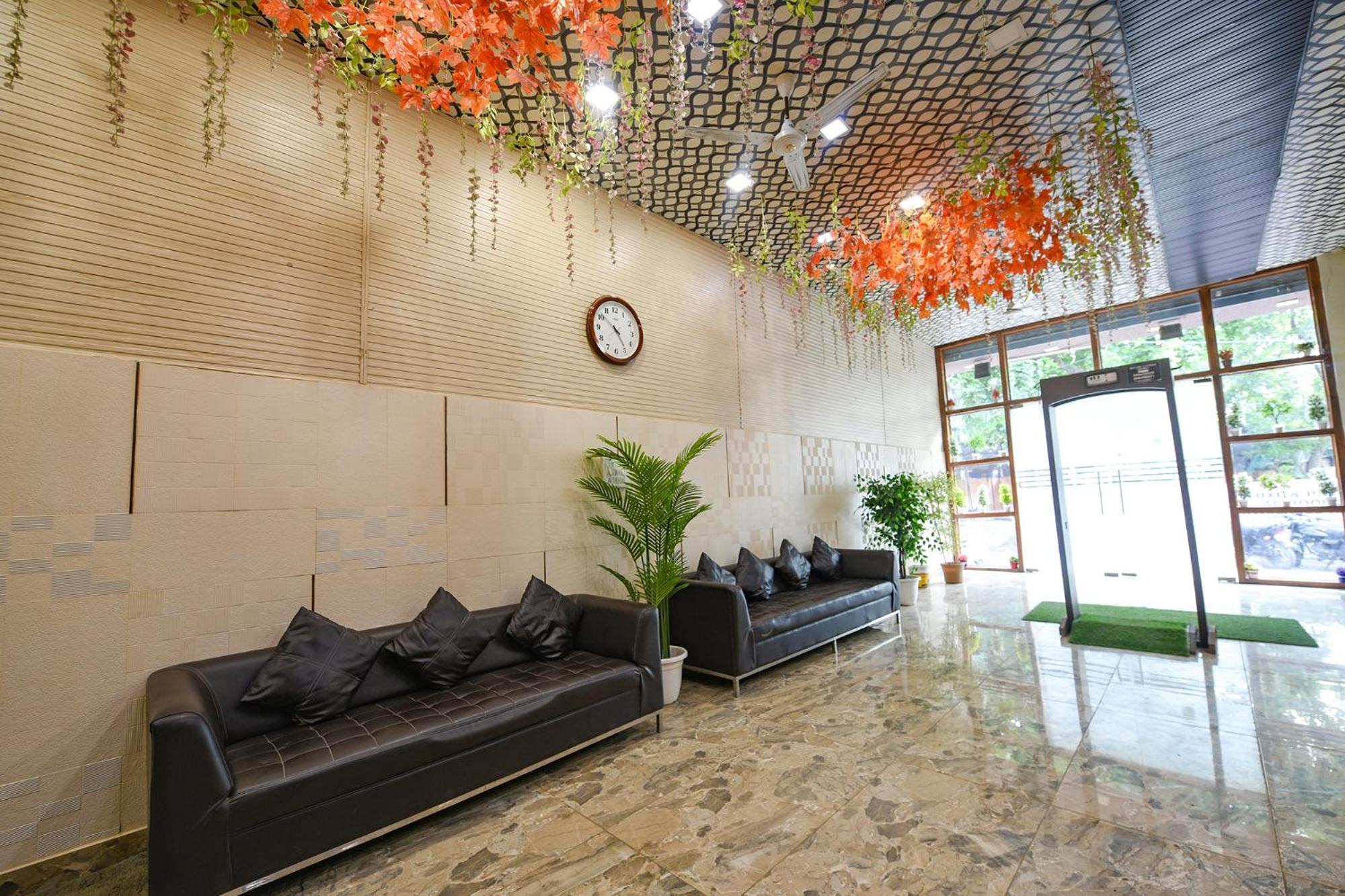 Fabhotel The Crystal Palace 3*