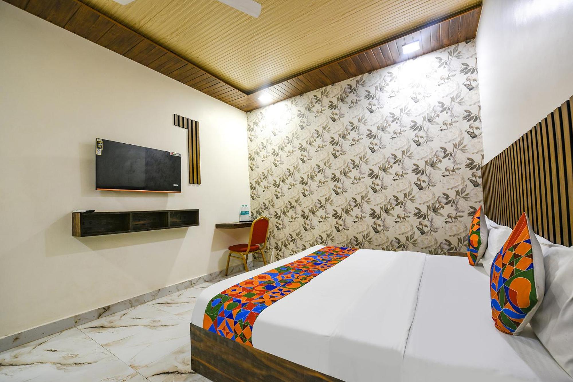 Fabhotel The Crystal Palace Delhi (National Capital Territory of India)
