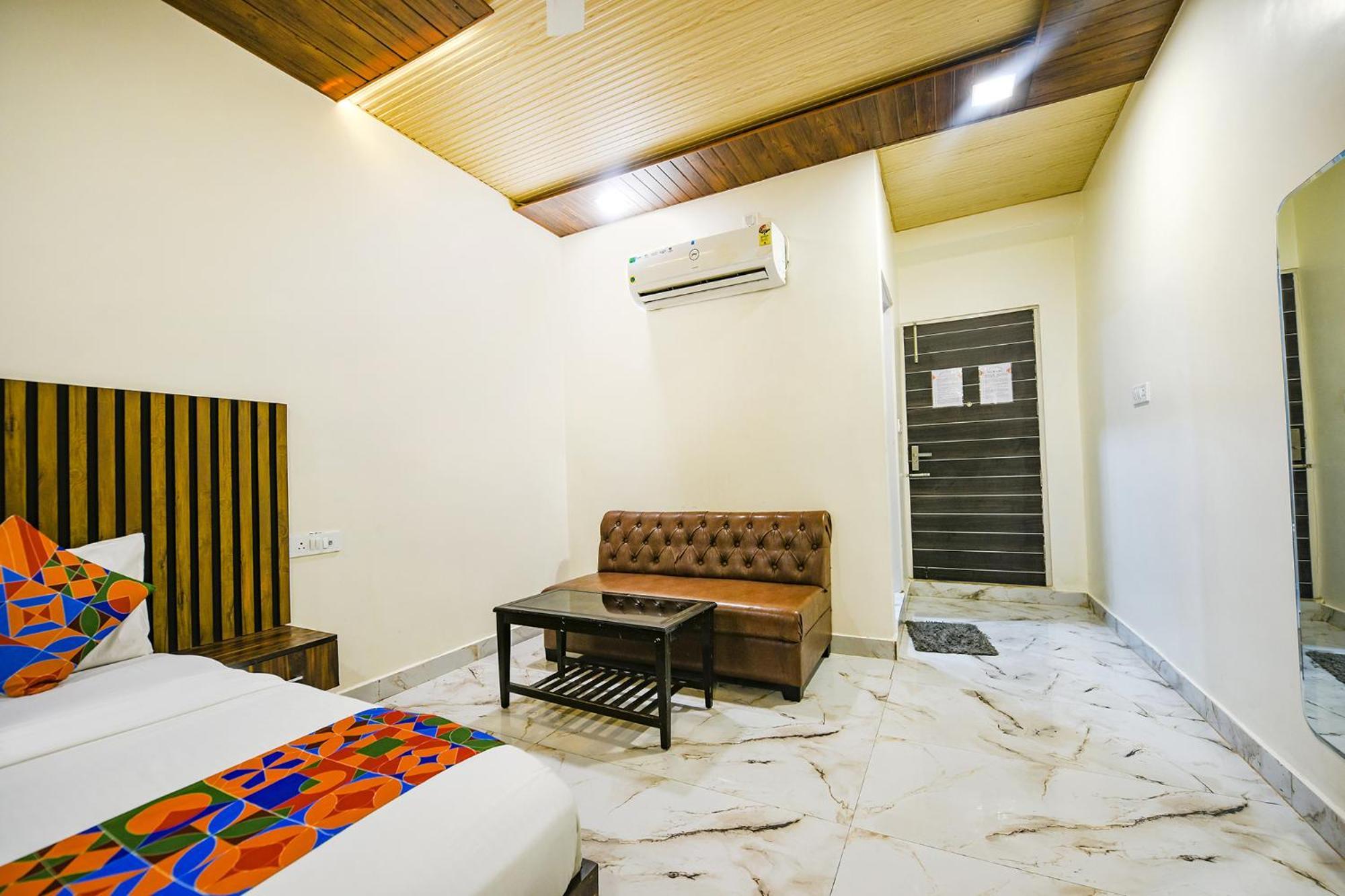Hotel Fabhotel The Crystal Palace 3*