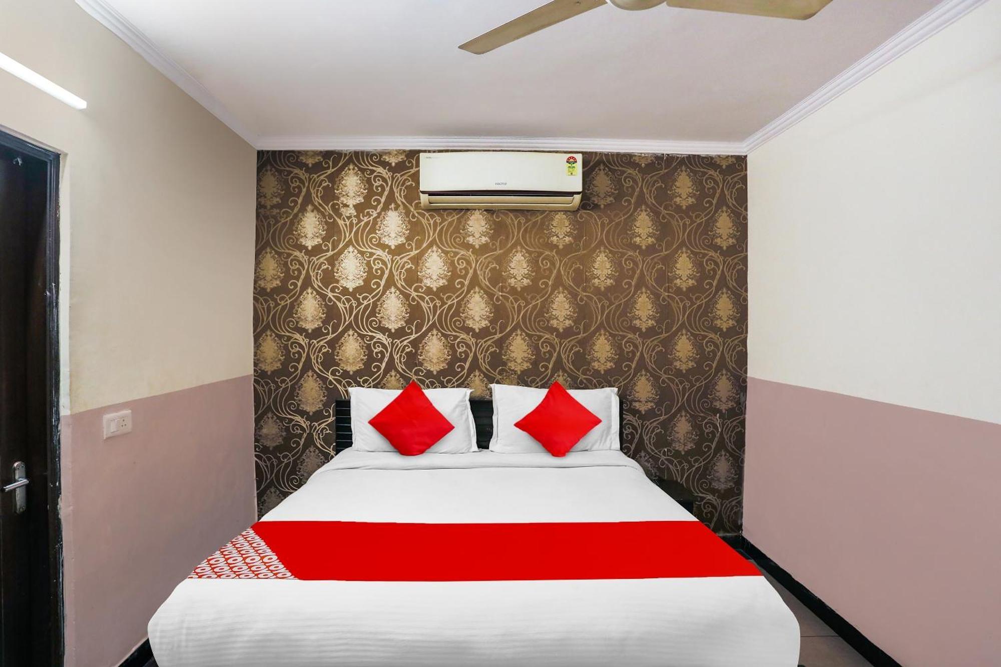 Hotel O Royal Galaxy 4*