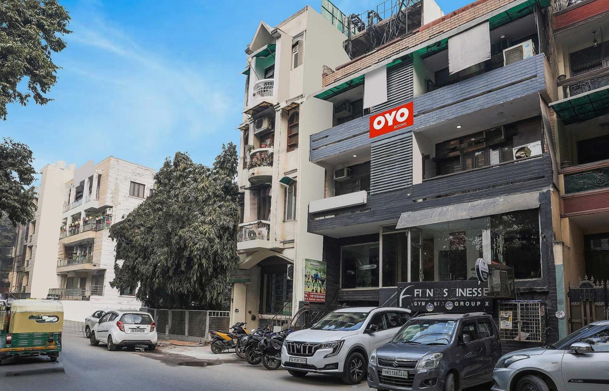 Hotel O Royal Galaxy New Delhi