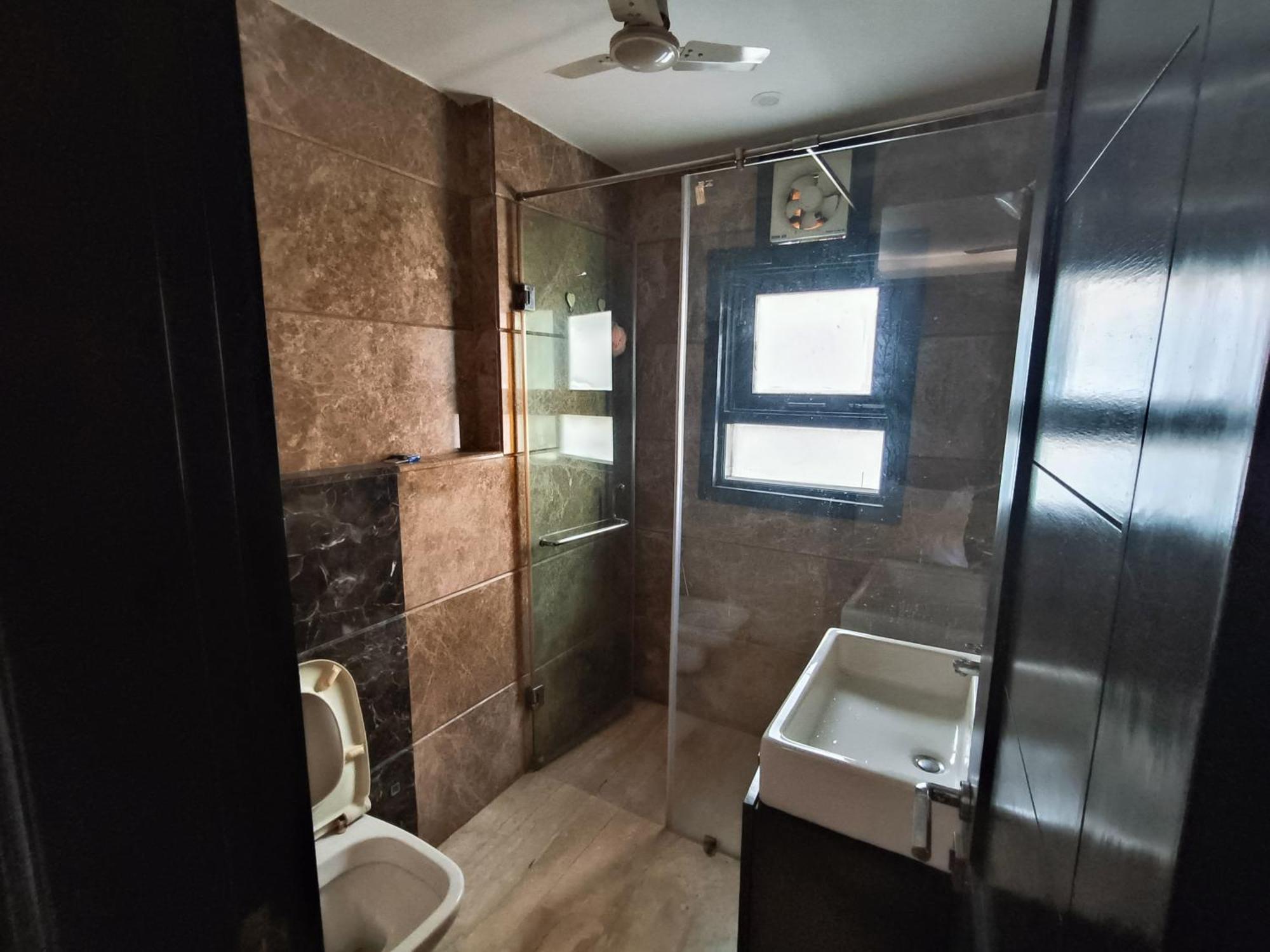 Hotel Greenleaf And Suites, Greater Kailash 1