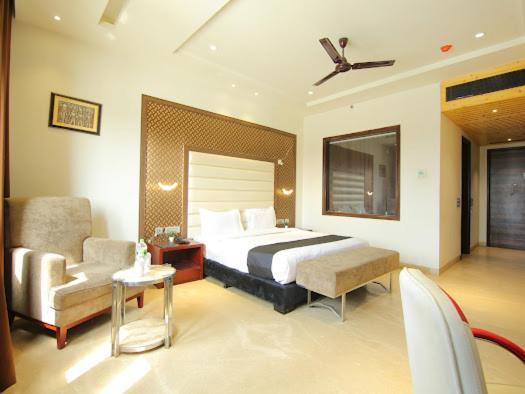 Hotel C- Pearls And Banquet Delhi (National Capital Territory of India)