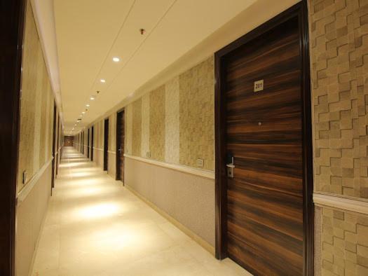 Hotel C- Pearls And Banquet Delhi (National Capital Territory of India)