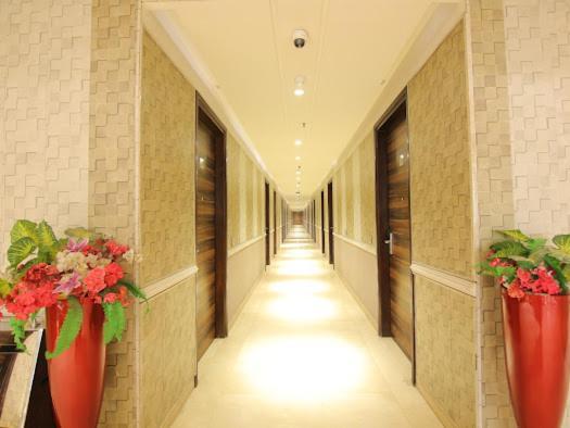 C- Pearls And Banquet 3* Delhi (National Capital Territory of India)