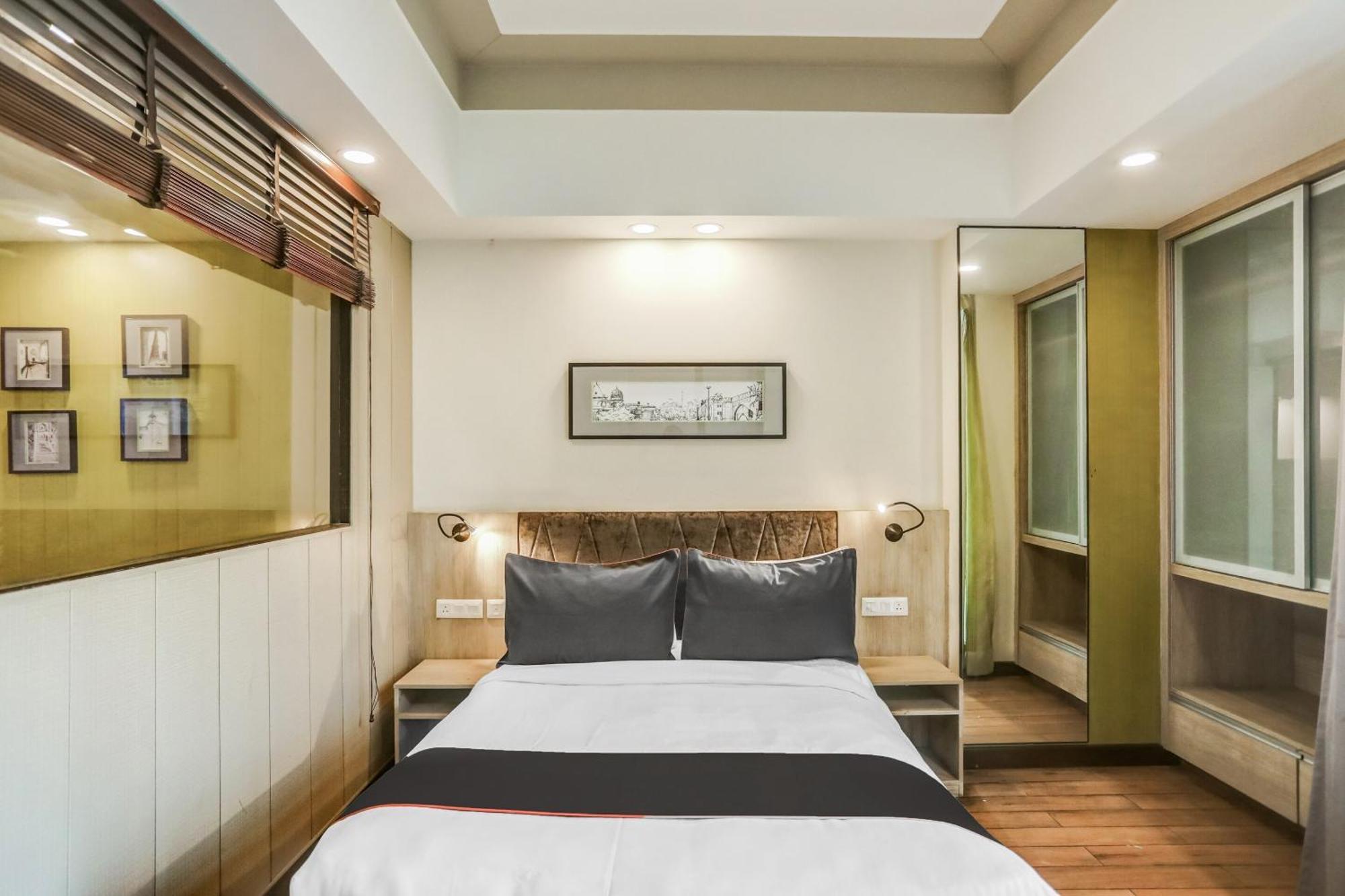 Collection O Limewood Hotel Delhi (National Capital Territory of India)