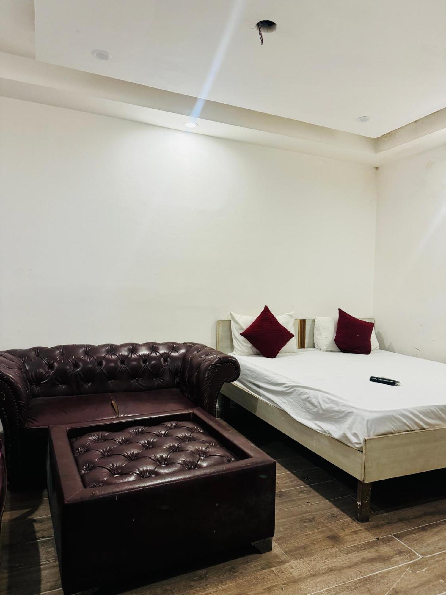 Bir Homes Near Hazrat Nizamuddin Railway Station Hotel