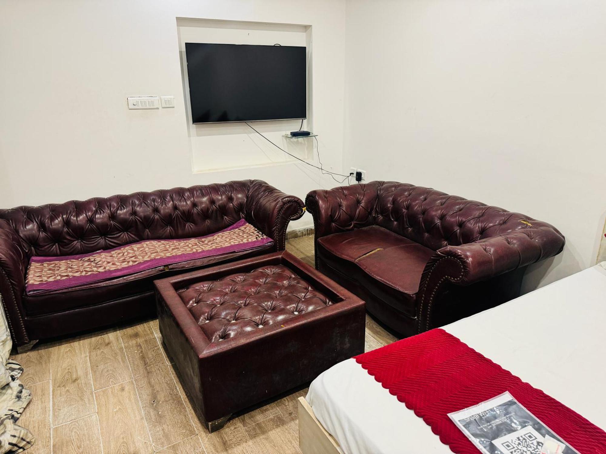 Bir Homes Near Hazrat Nizamuddin Railway Station Hotel