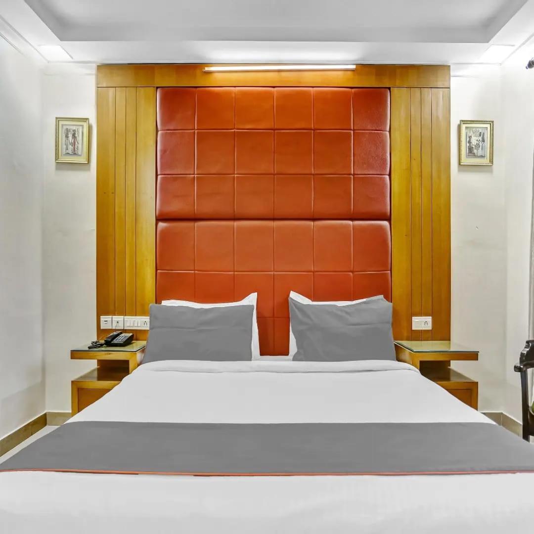 Signature Plaza Hotel New Delhi