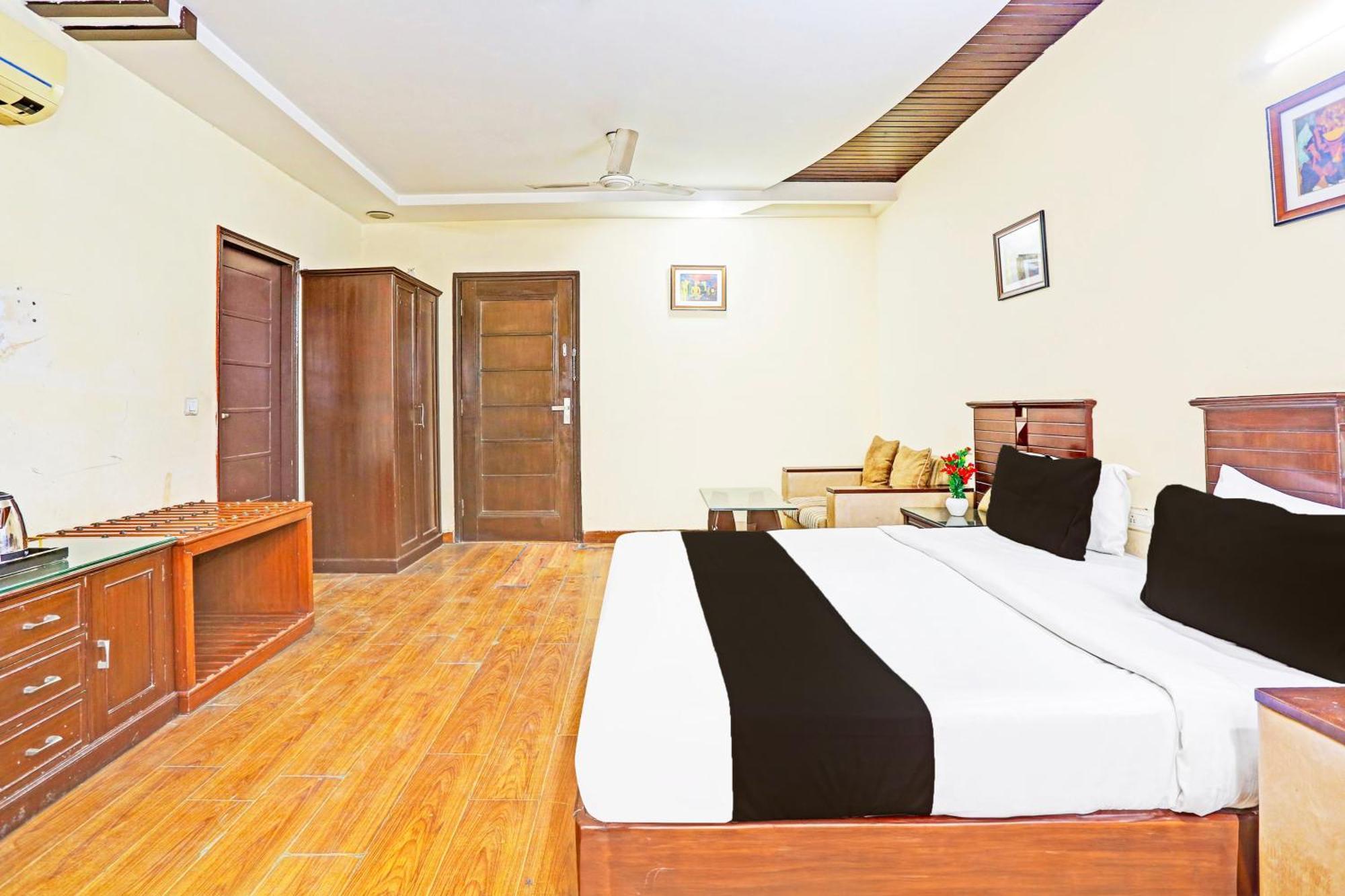 Hotel O Welcome