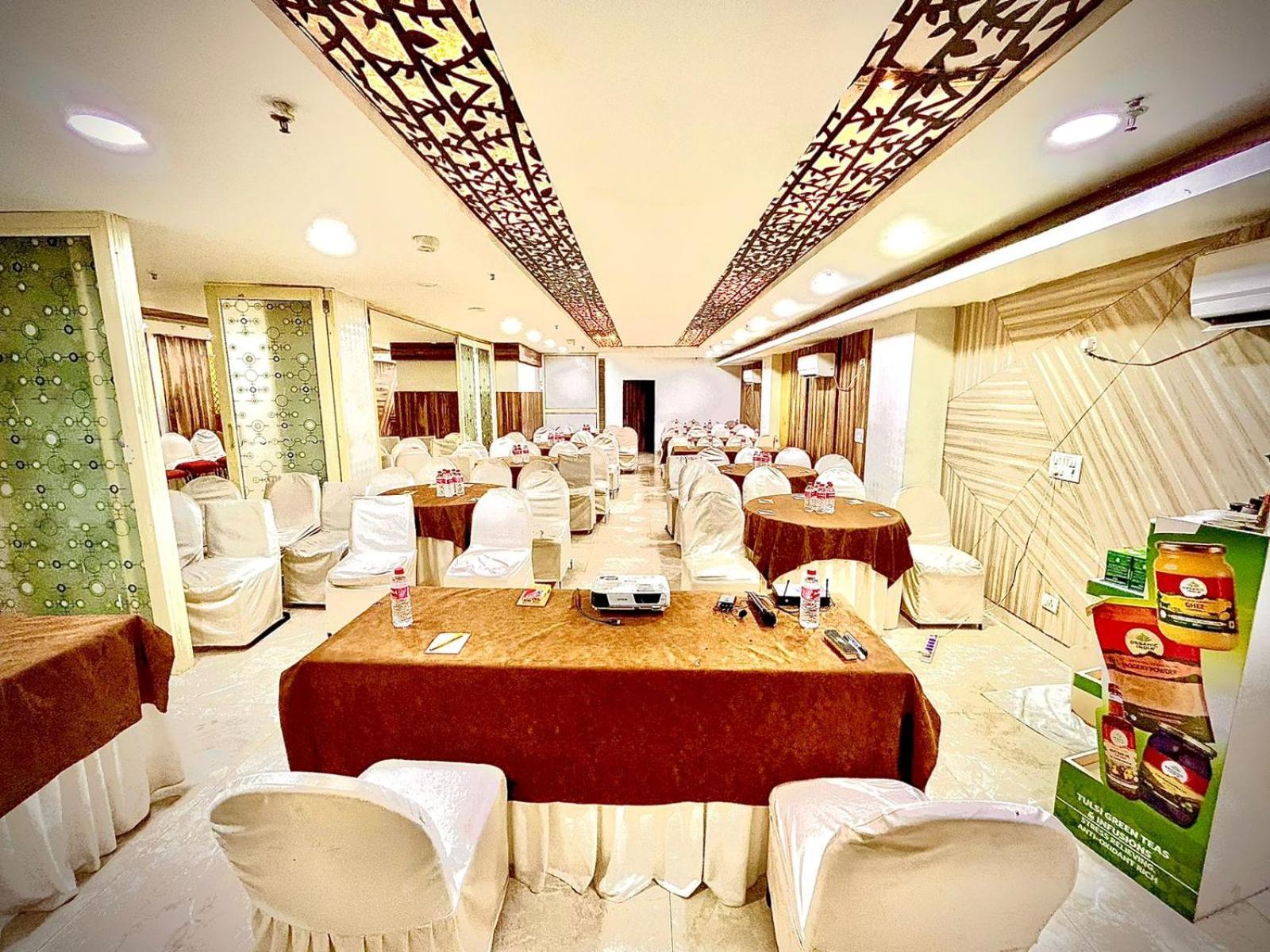 Hotel The Tomar Hospitality