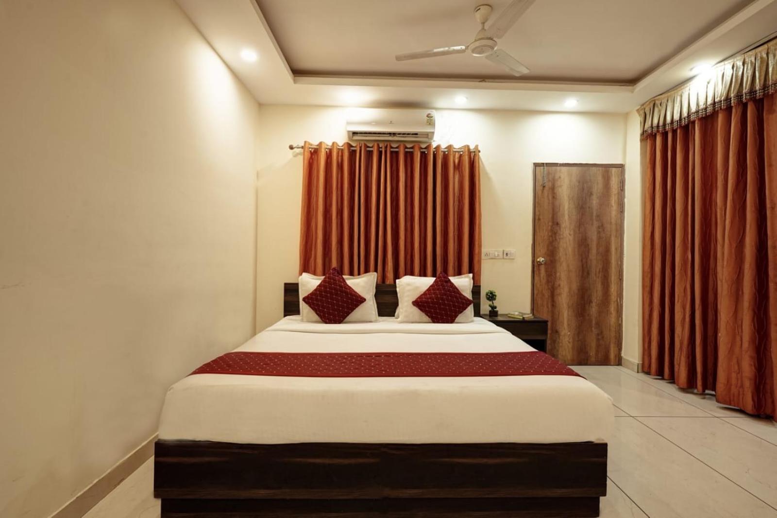 Hotel Cozy Cave 4*
