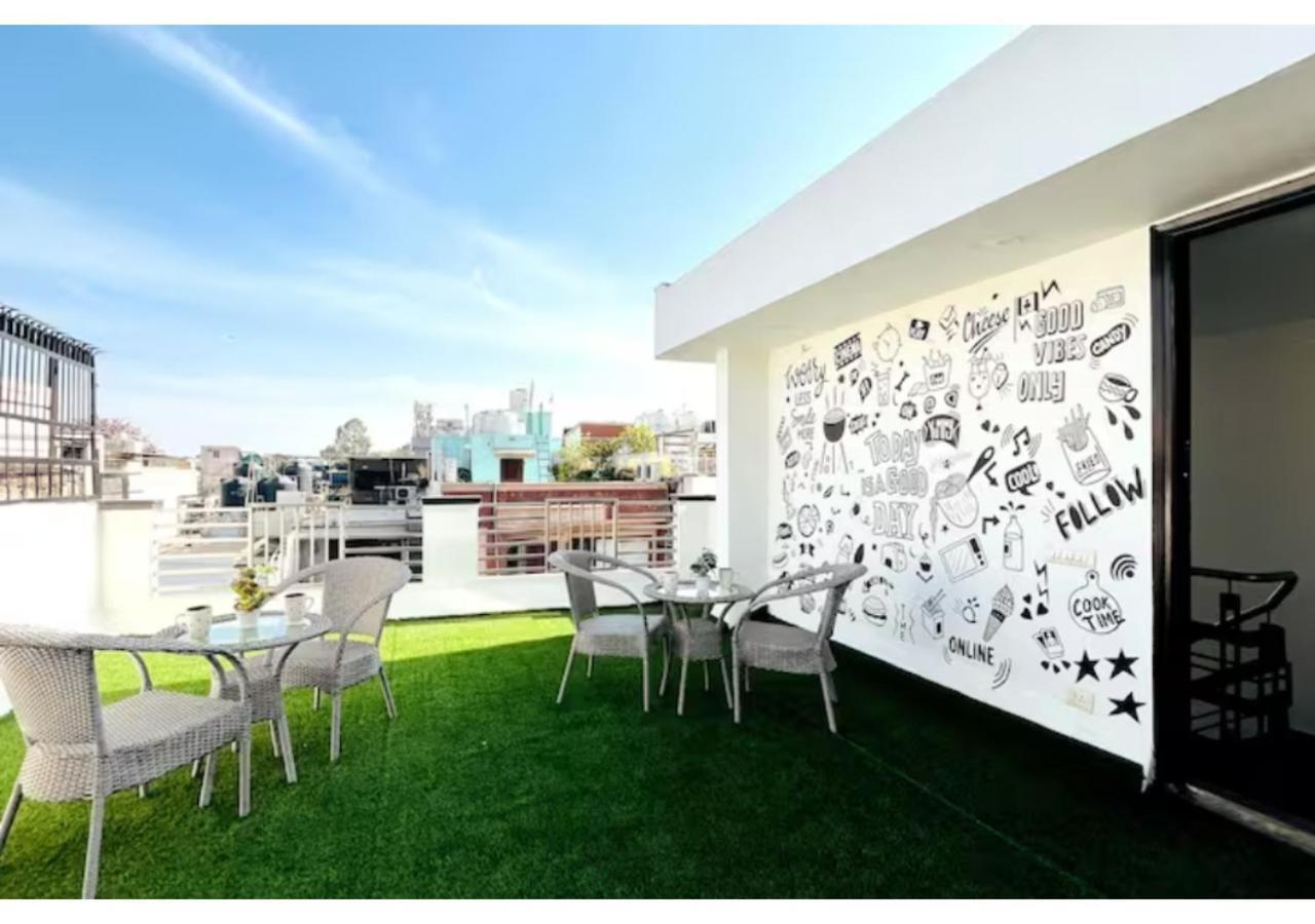Apartment Olive Service - Greater Kailash