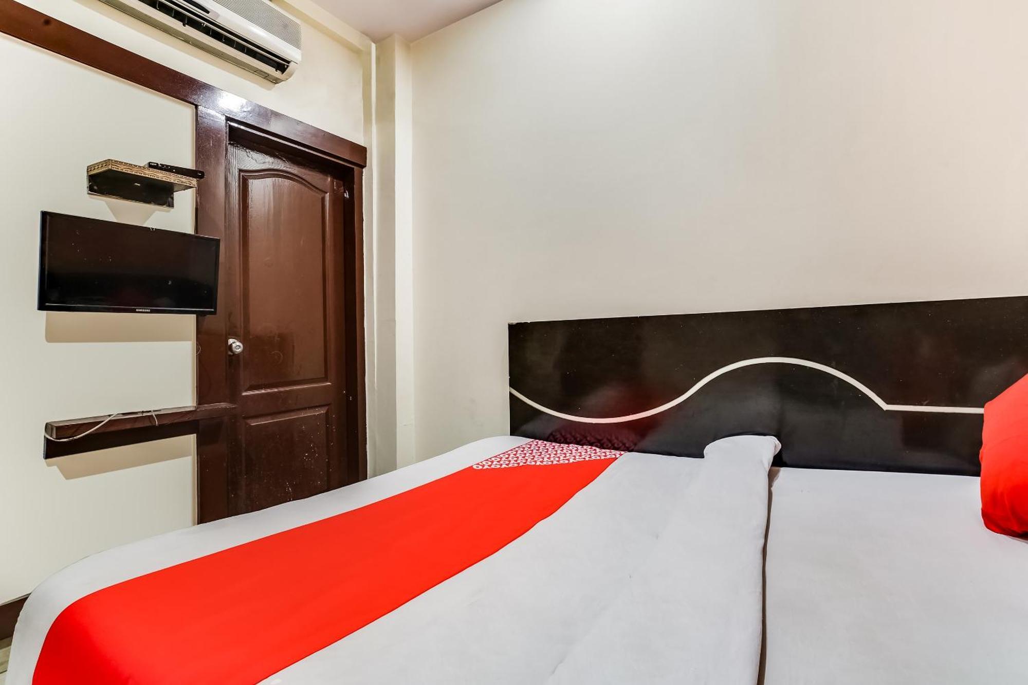 Oyo Geetanjali New Delhi