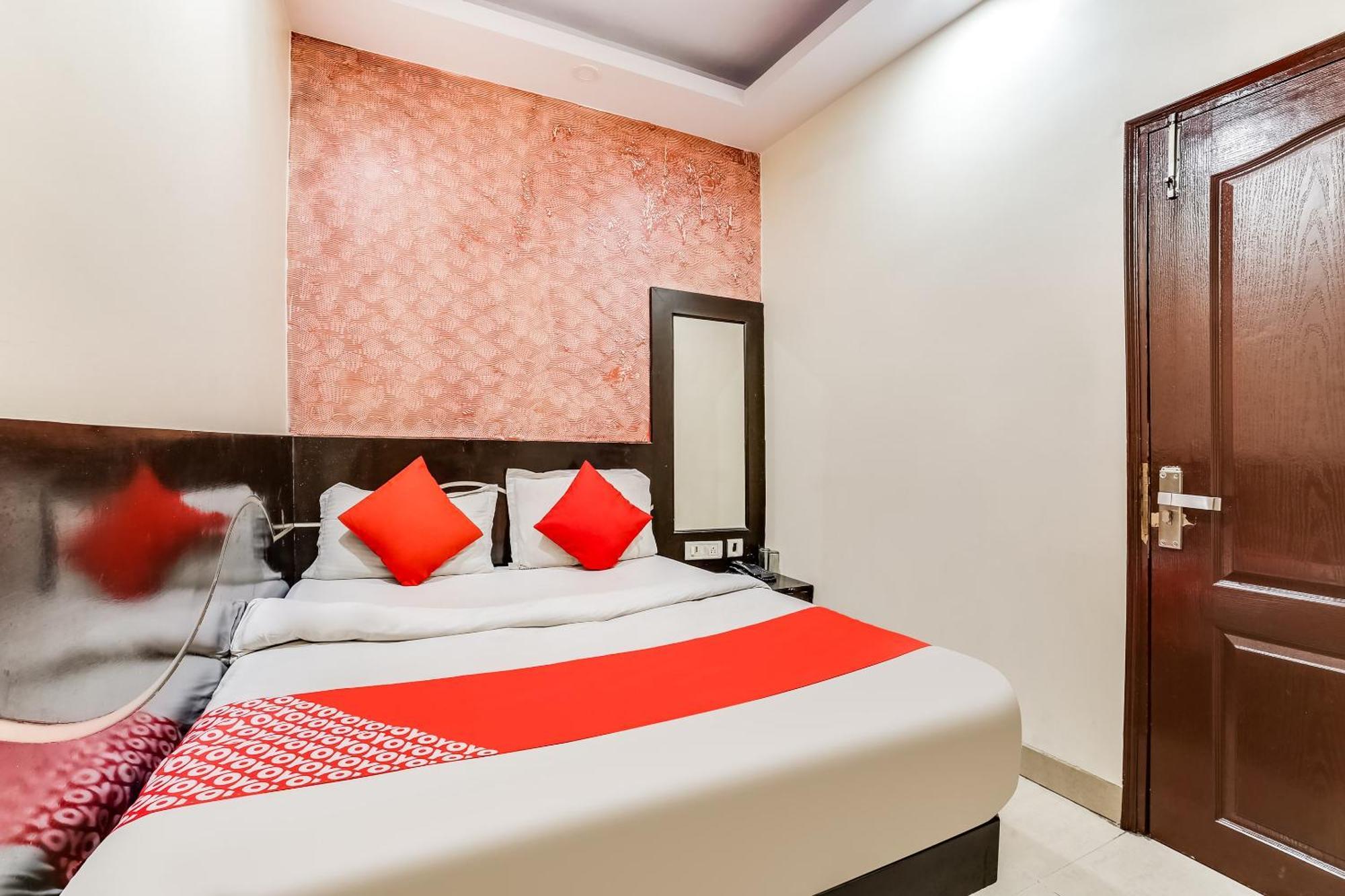 Oyo Geetanjali 3* New Delhi