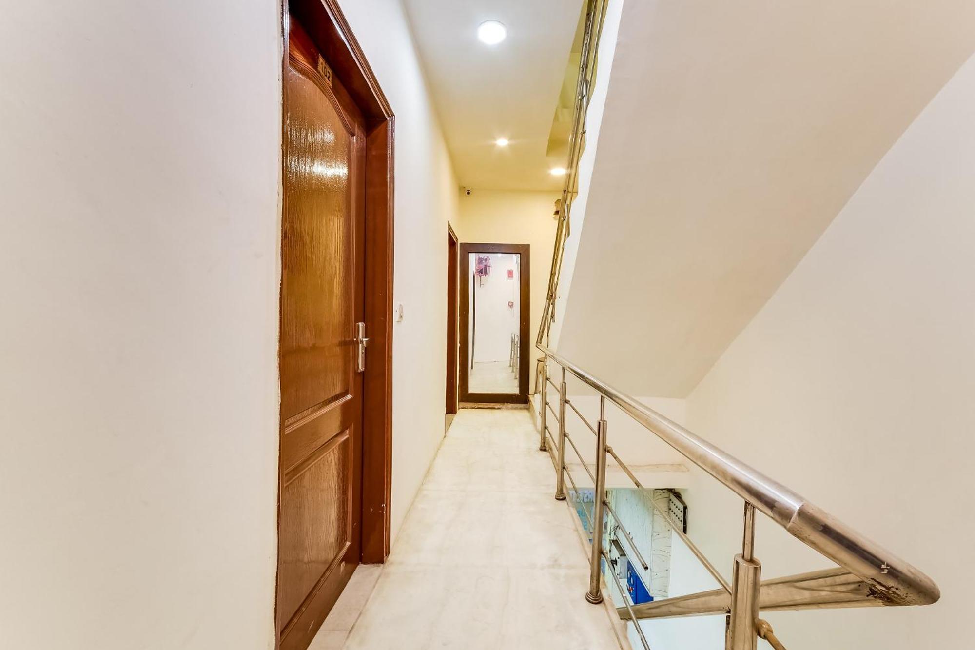 Oyo Geetanjali Hotel