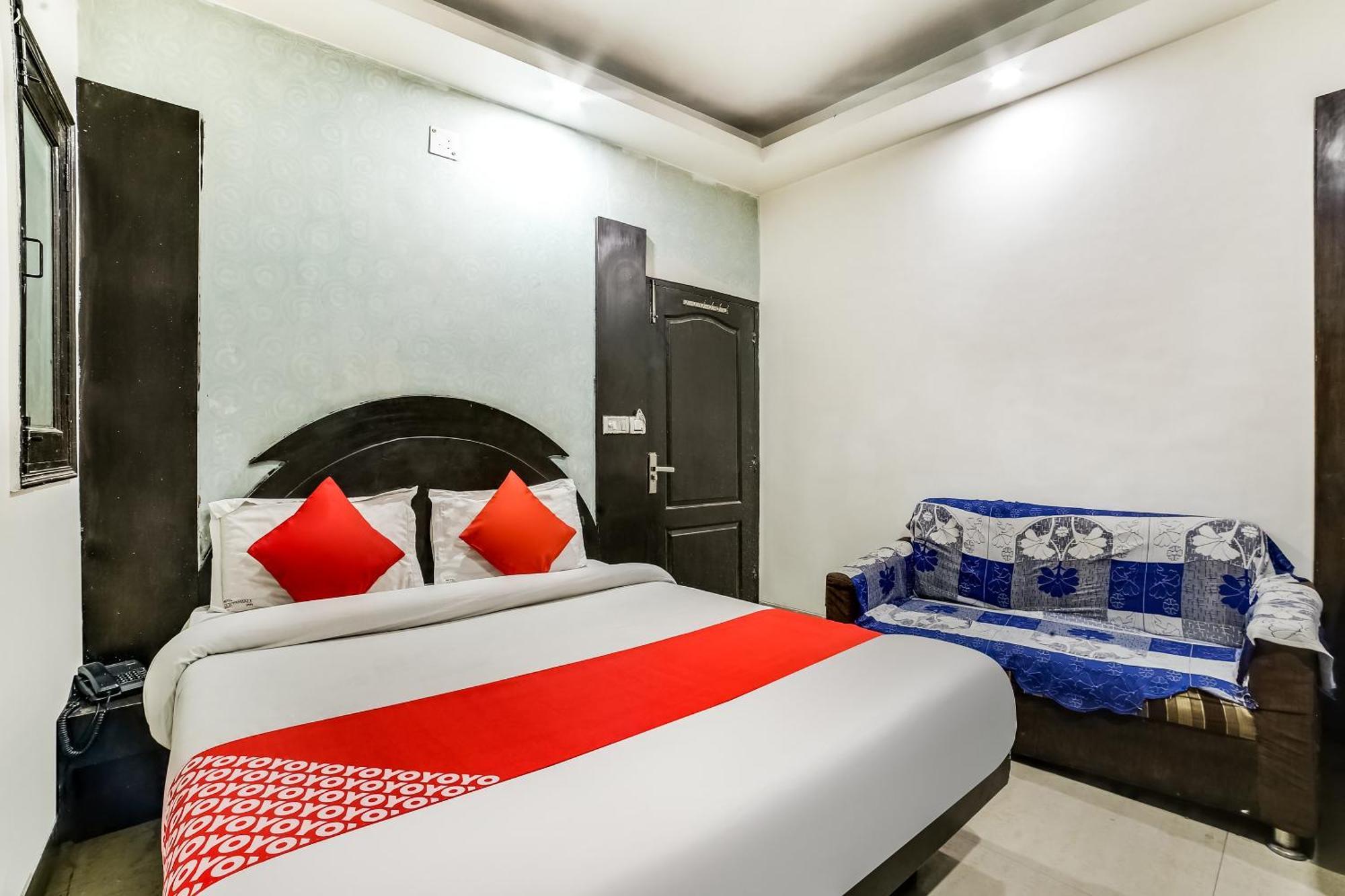 Hotel Oyo Geetanjali New Delhi