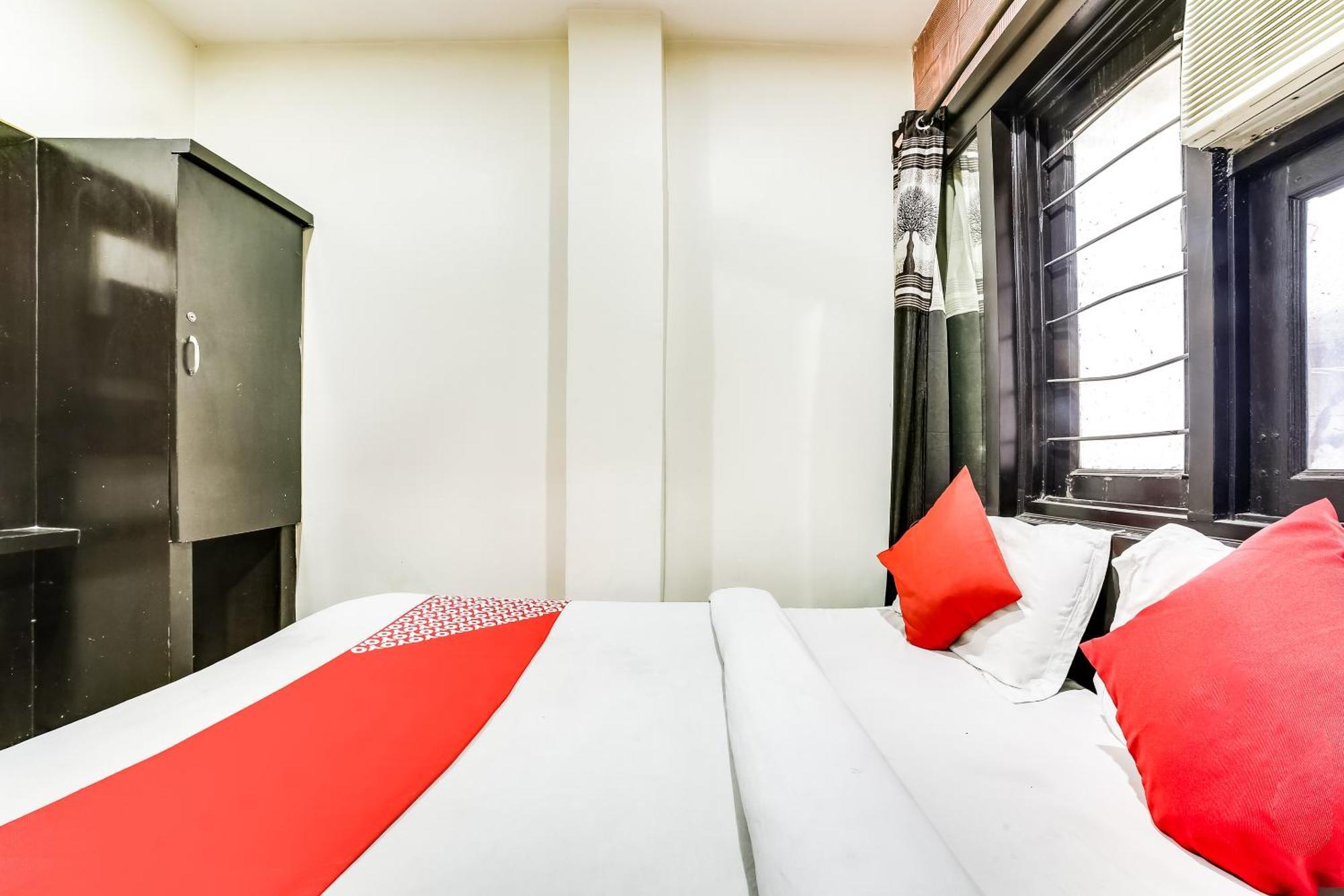 Oyo Geetanjali 3* New Delhi