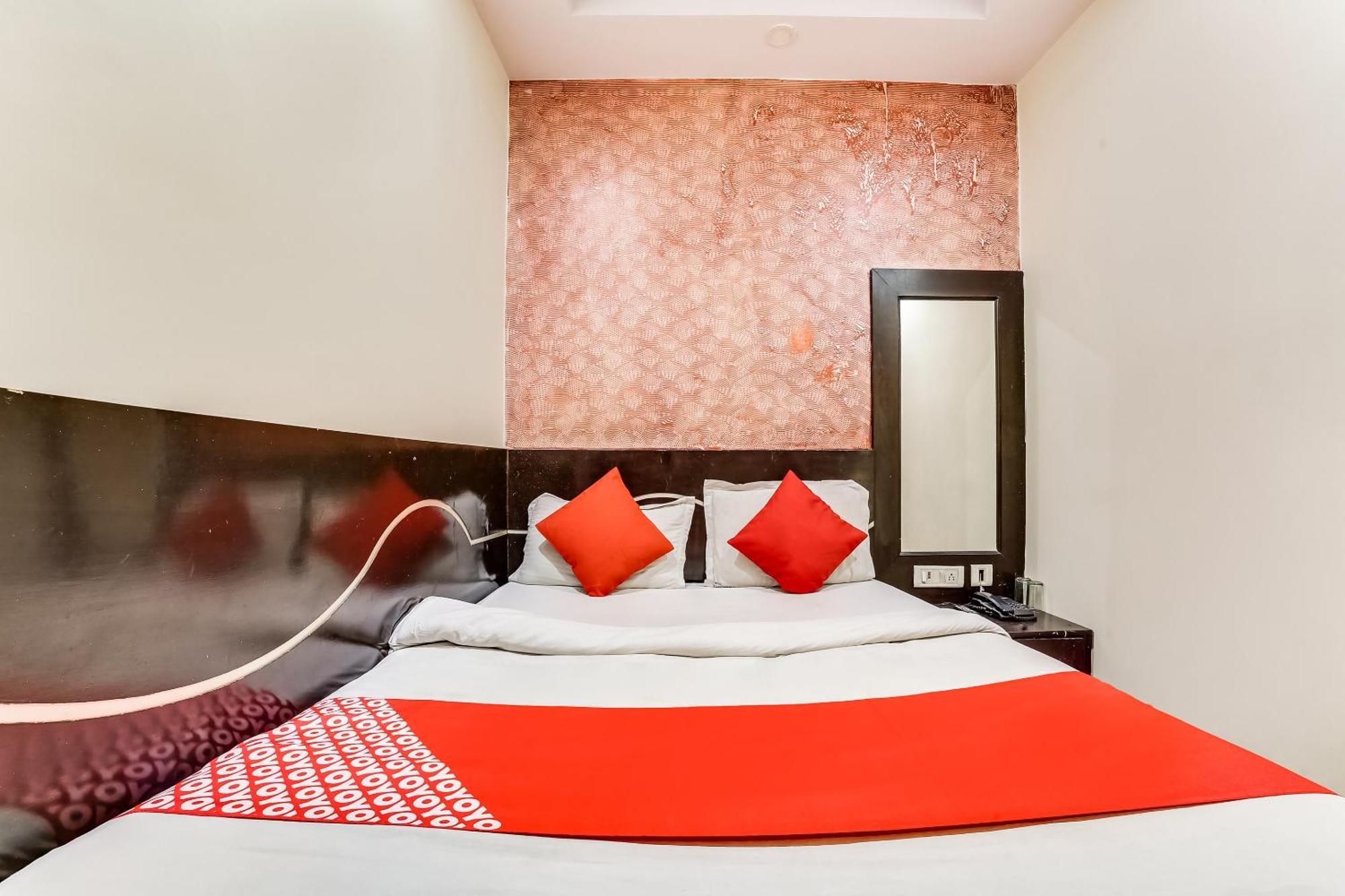 Oyo Geetanjali Hotel